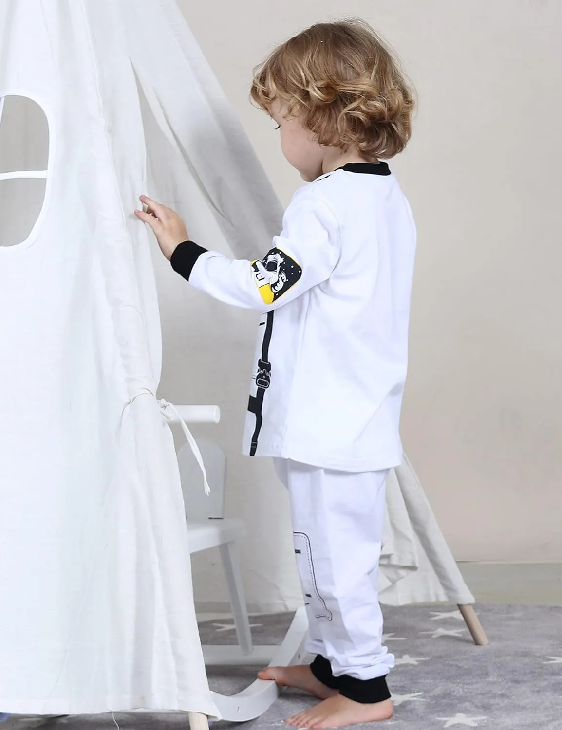 A&J DESIGN Pure Cotton Printed Pjs for 2-14 Years Kids, 2-Piece Long-Sleeved Pajamas Set