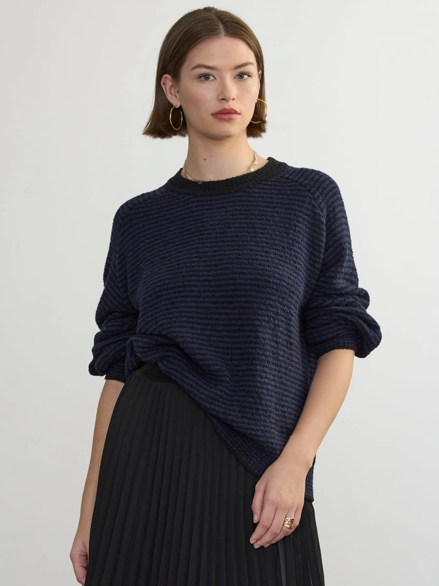 Multi Pocket Configuration Tailored Placket LOLA PULLOVER