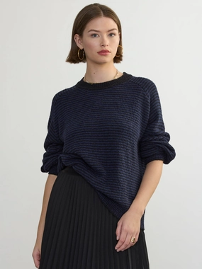 Multi Pocket Configuration Tailored Placket LOLA PULLOVER