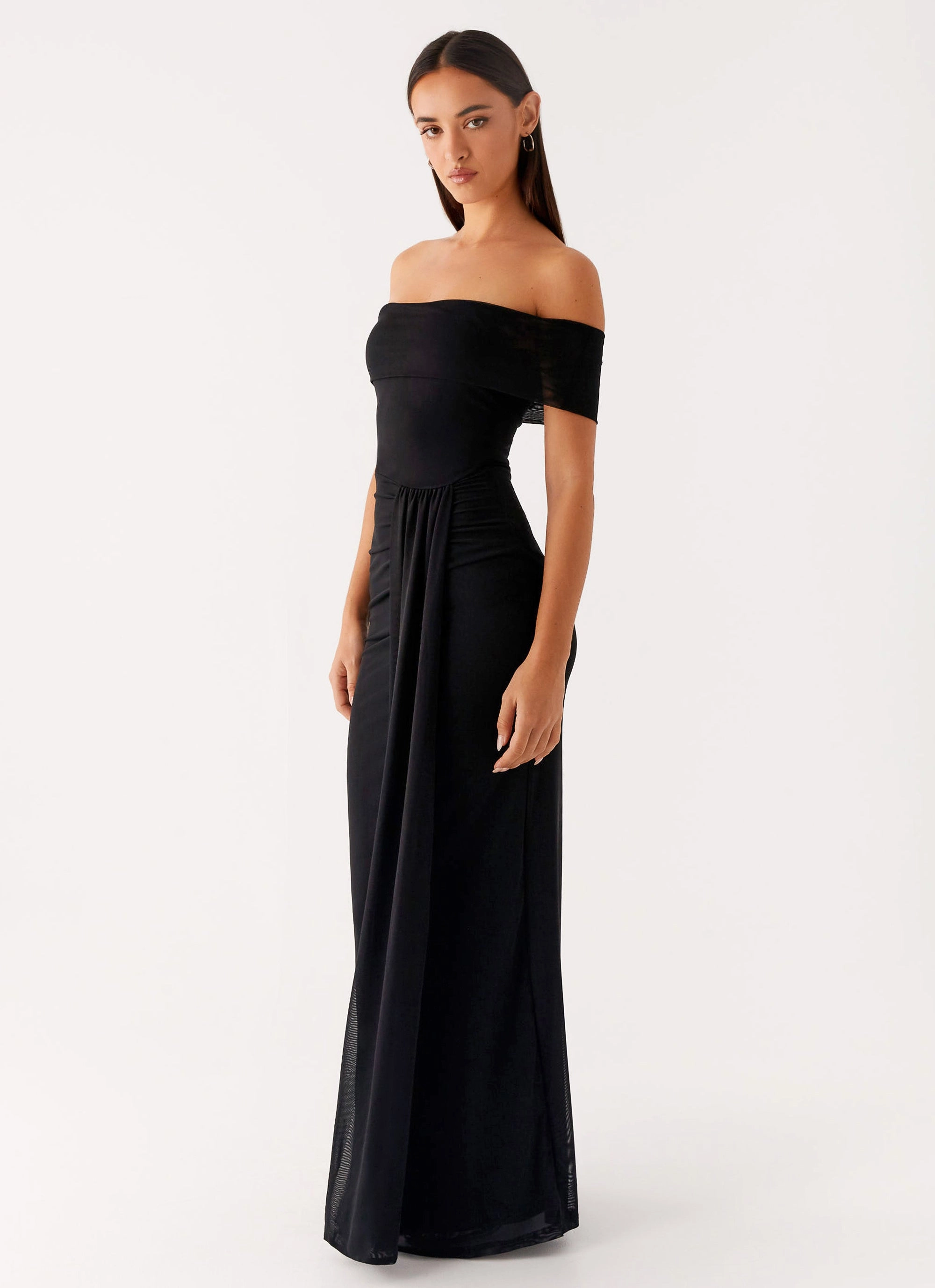 Urban Minimalism Aura Glow Aileen Maxi Dress - Black