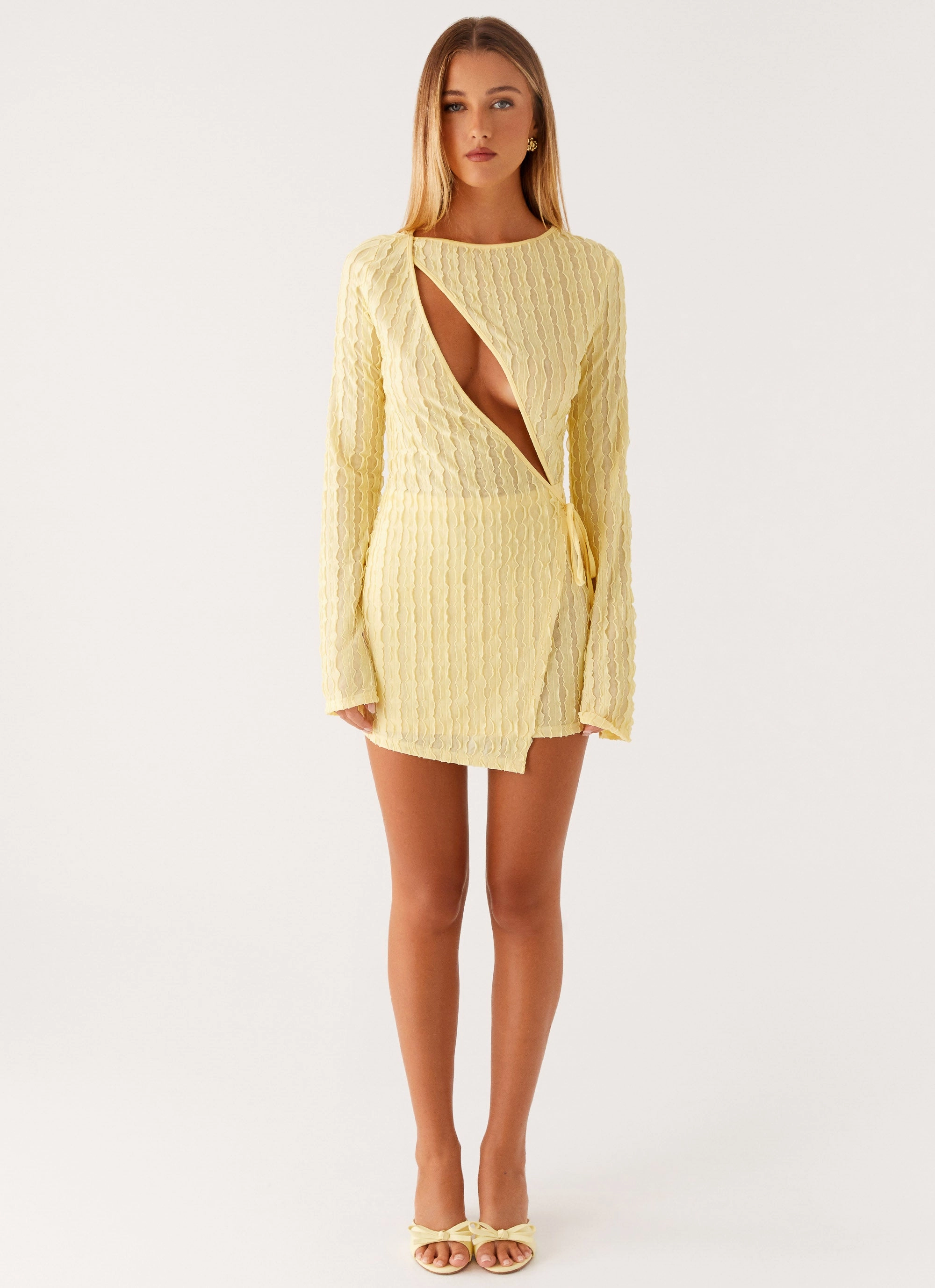 Timeless fitted silhouette Alfie Mini Dress - Pastel Yellow