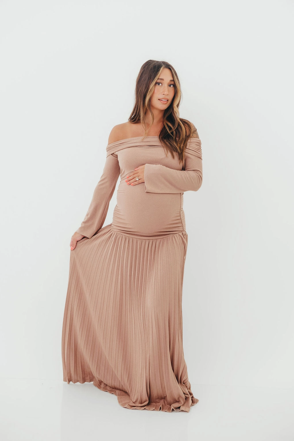 Easy Pretty Sage Glow Lennox Long Sleeve Maxi Dress in Taupe