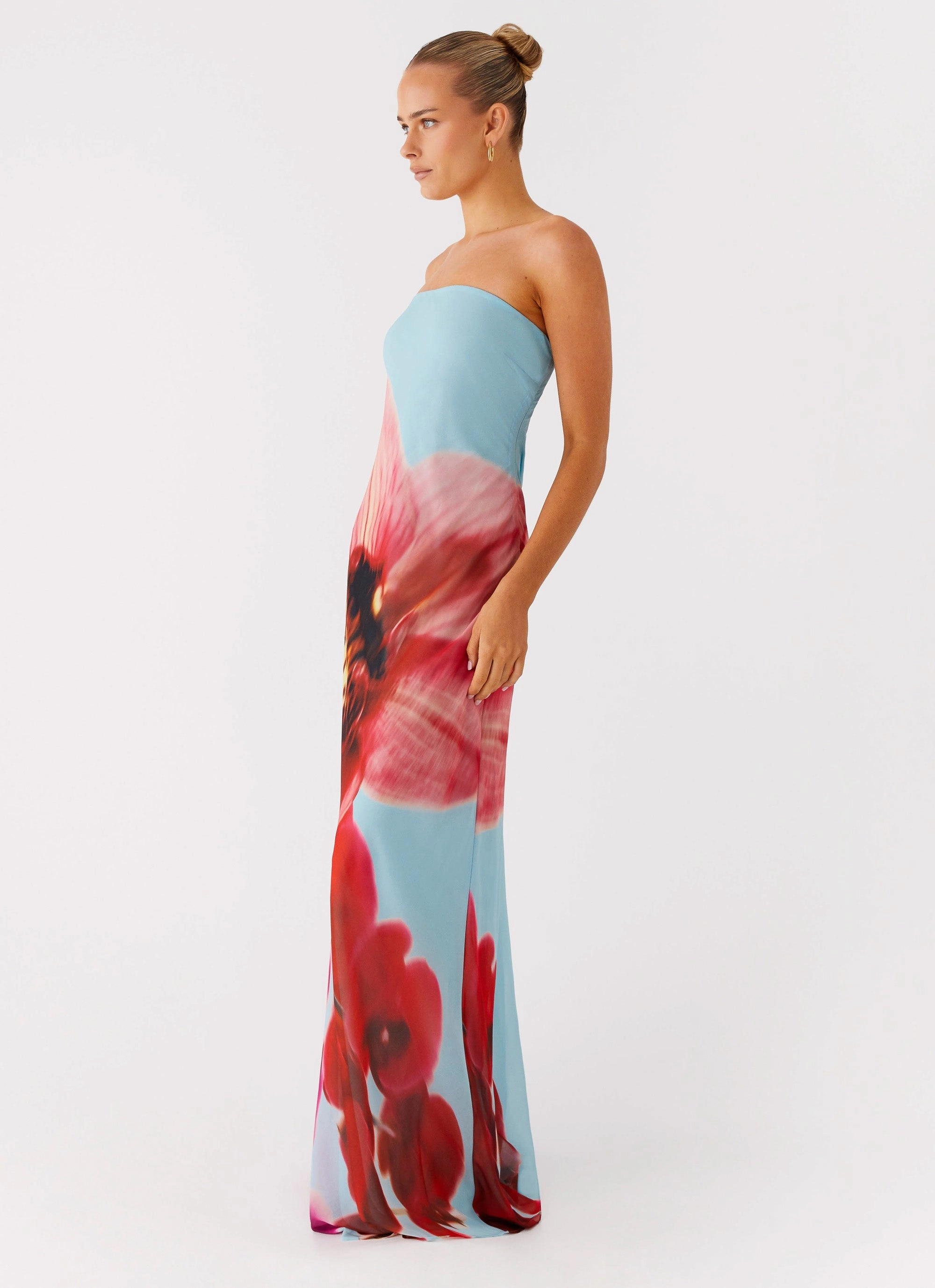 Amelle Maxi Dress - Turquoise Bloom Cafe Vibe Pose Glow