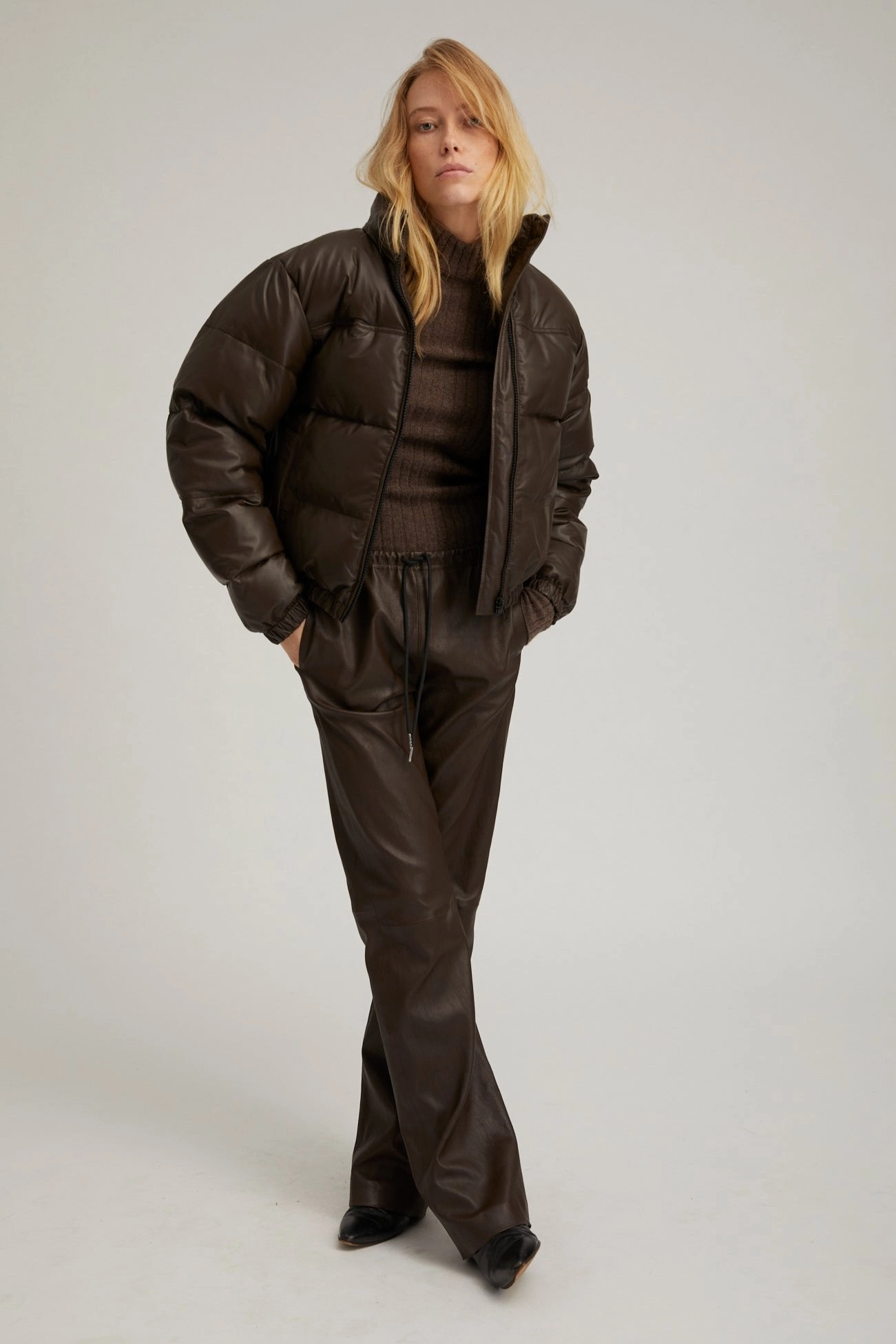 ConvertibleCollar Clean Lines Americano Leather Puffer