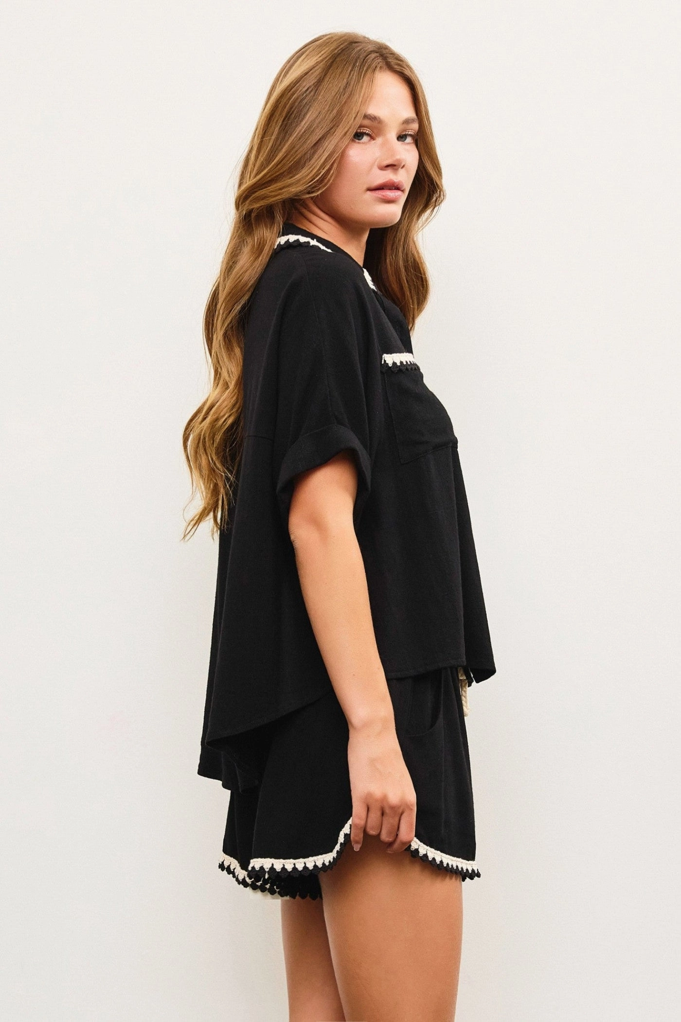 ANA WOVEN BUTTON-DOWN TOP Stylish Jacket