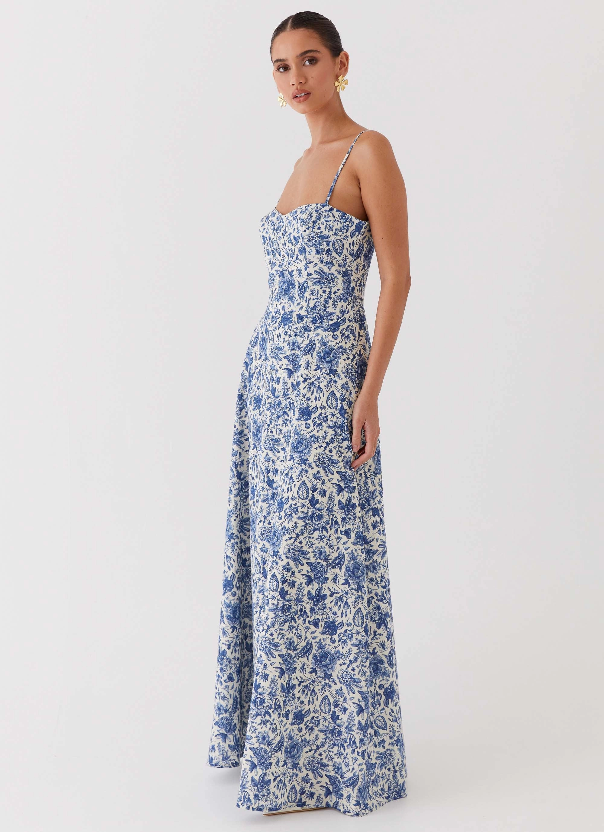 City Friendly Sharp Detail Angelina Linen Maxi Dress - Blue Paisley