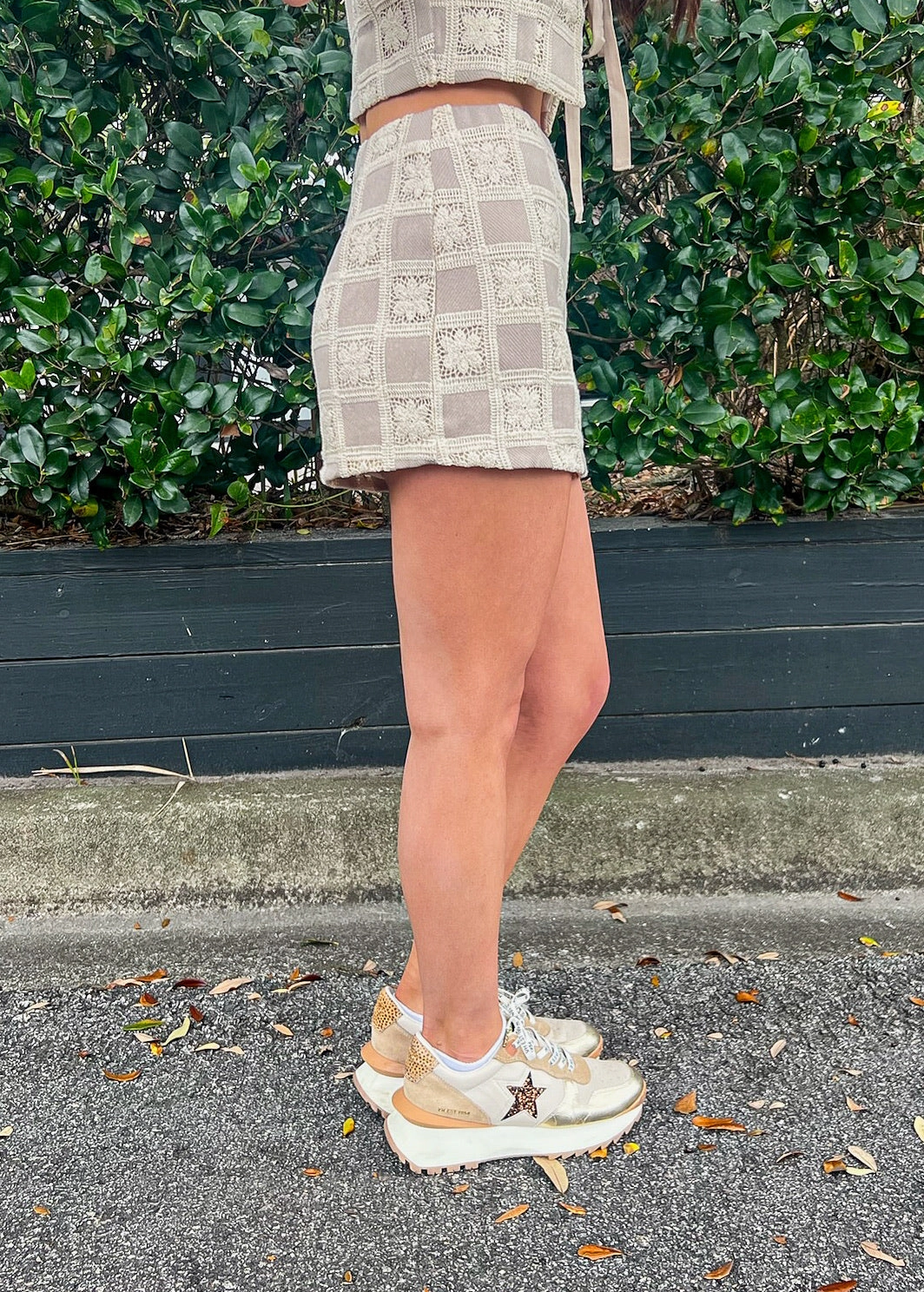 Simple Flow ANNIE CROCHET GINGHAM MINI SKIRT