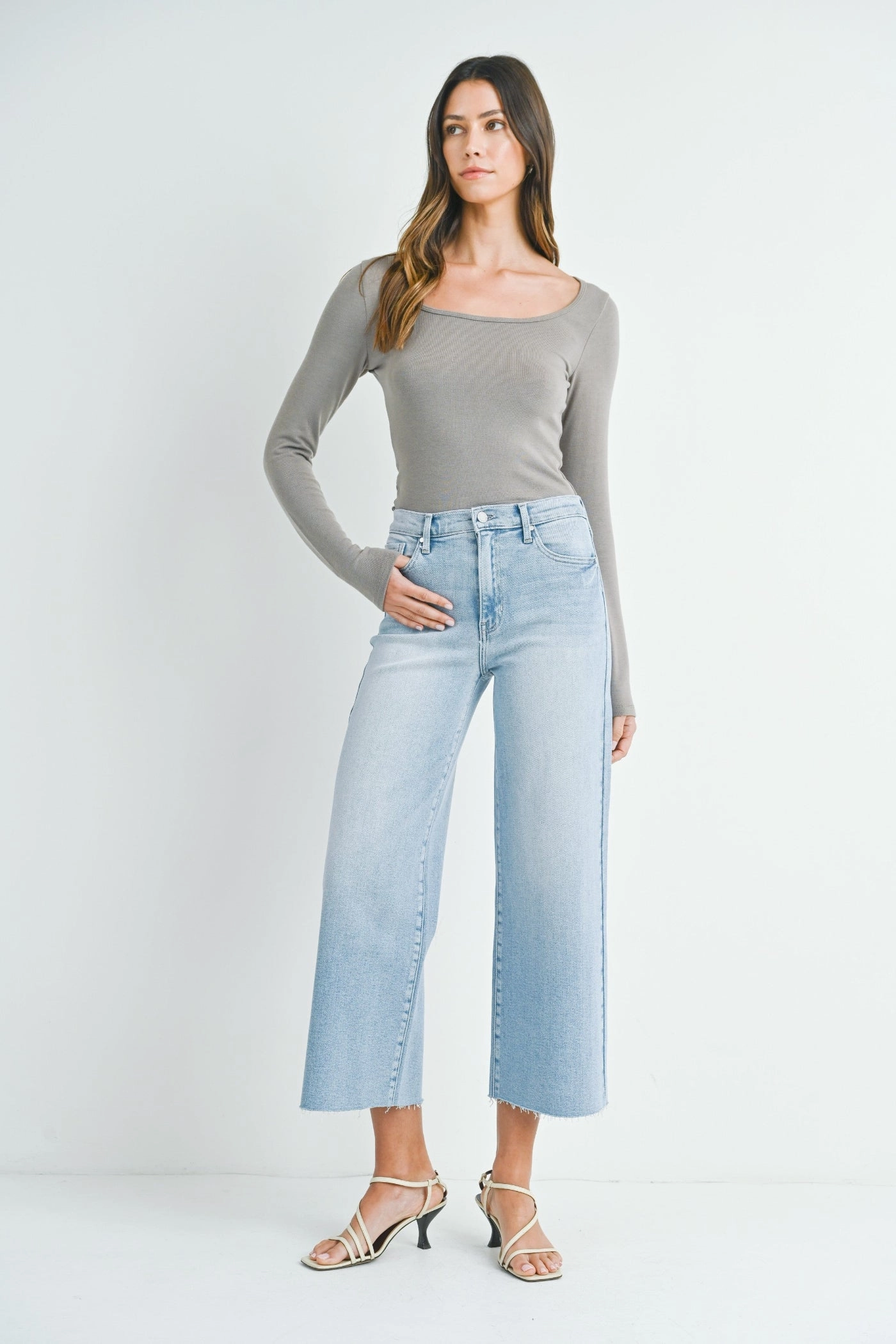 ANNYA SCISSOR CUT JEANS Trendy Look