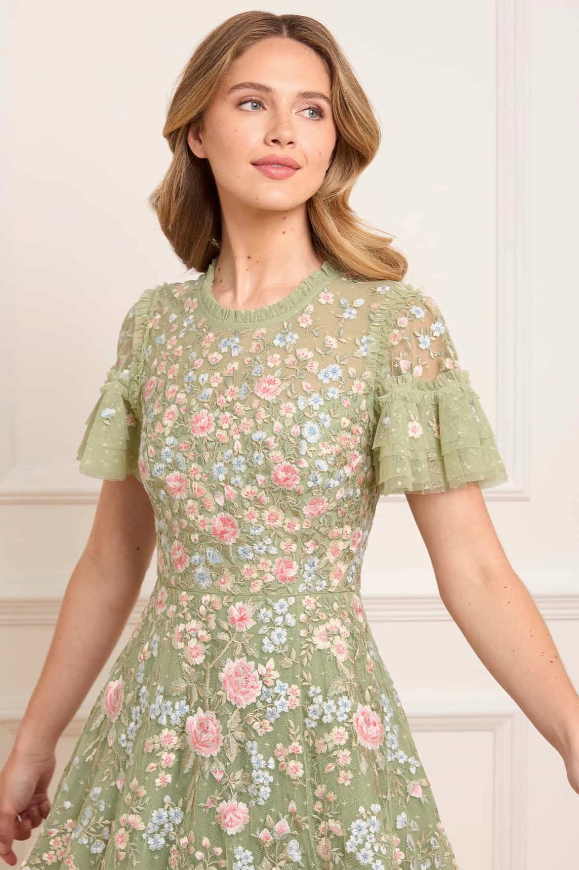Graduation-Event Antoinettes Floral Round Neck Ankle Gown