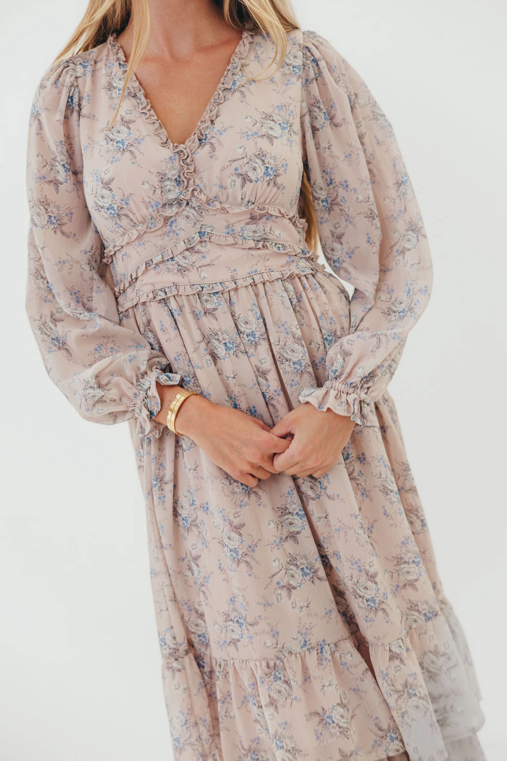 Durable-Fabric Feminine full-length gown Shenae Ruffled Tiered Floral Maxi Dress in Dusty Pink