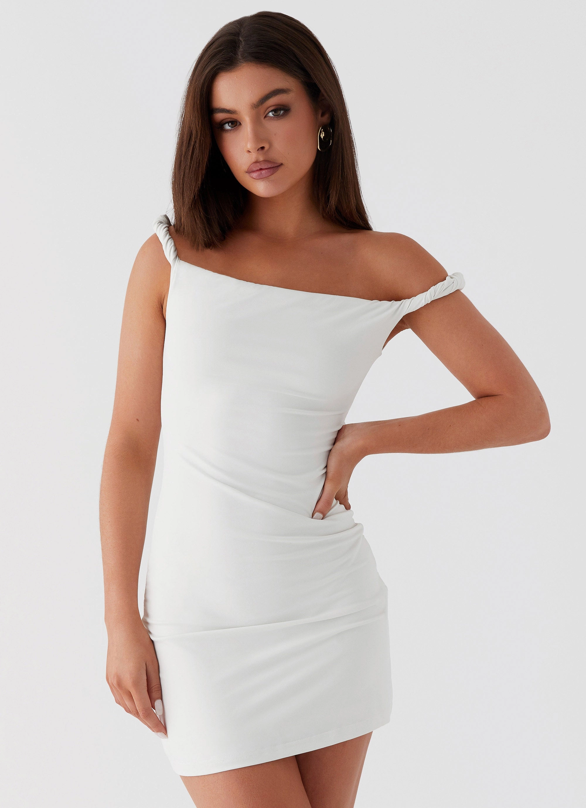 Sleek Motion Easy to Wear Arabella Twist Shoulder Mini Dress - Ivory