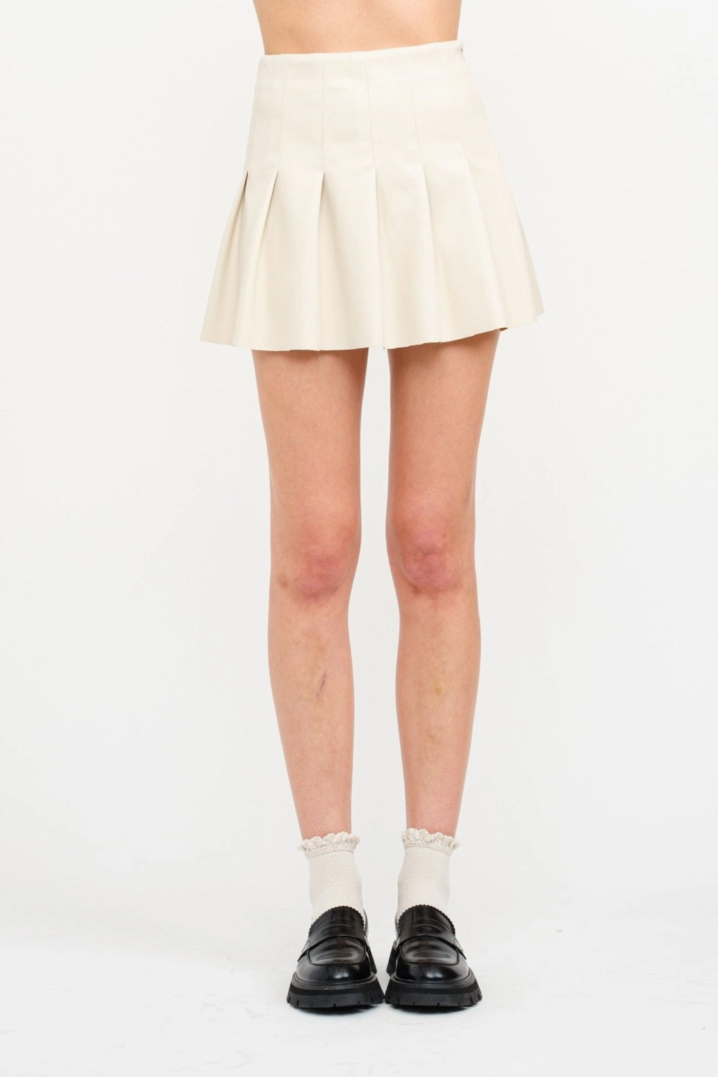 ARIA PLEATED MINI SKIRT Functional Fashion Figure Flattering