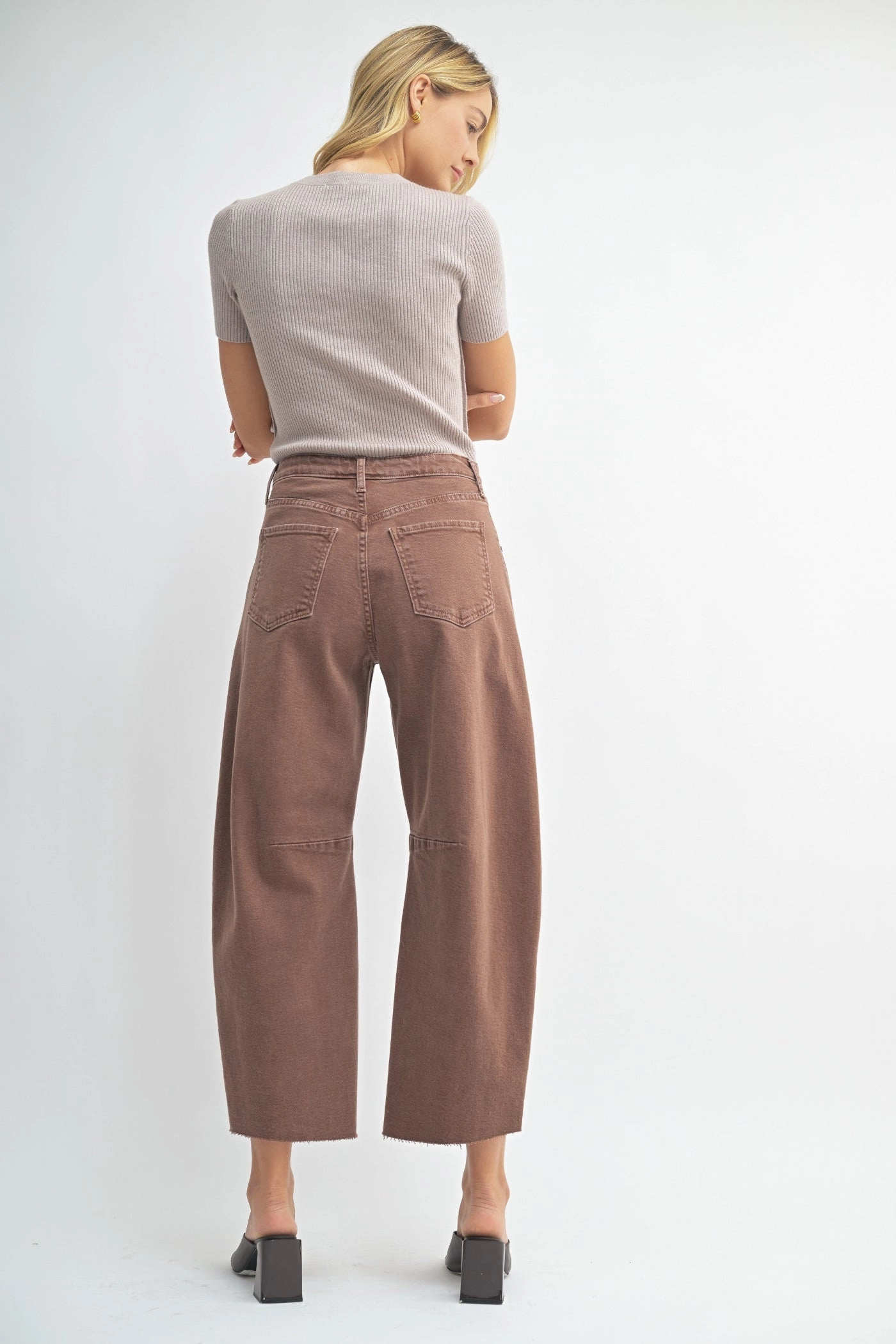 Street Essential ARIANA ESPRESSO BARREL JEANS