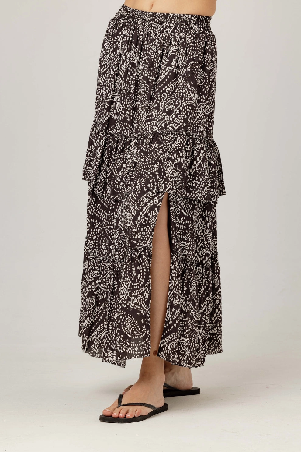 YARA SKIRT City Style Outfit Lineup