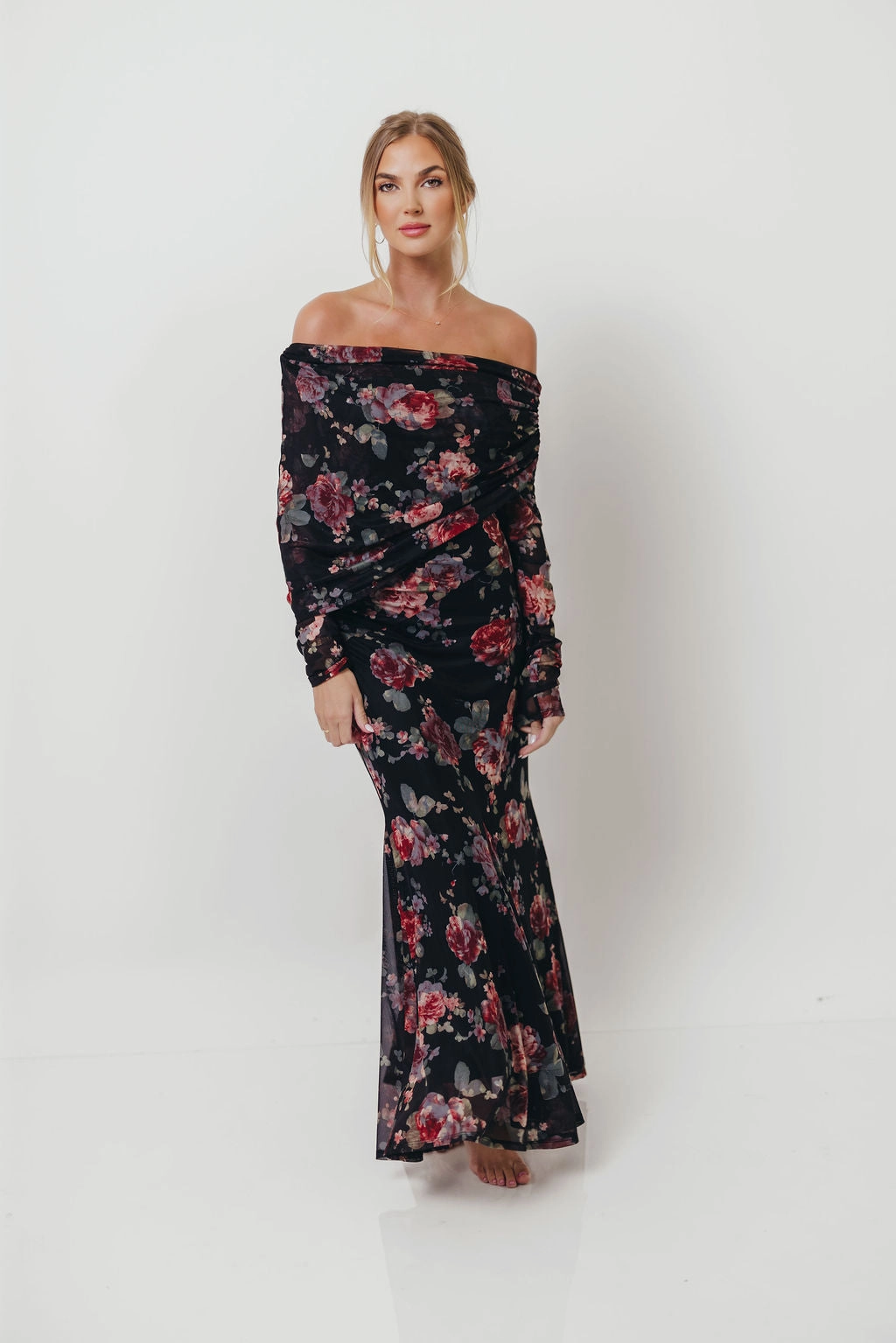 Sophisticated cocktail dress Stud-Detail Azaleia Maxi Dress in Black Floral *10/6 PRE-ORDER*