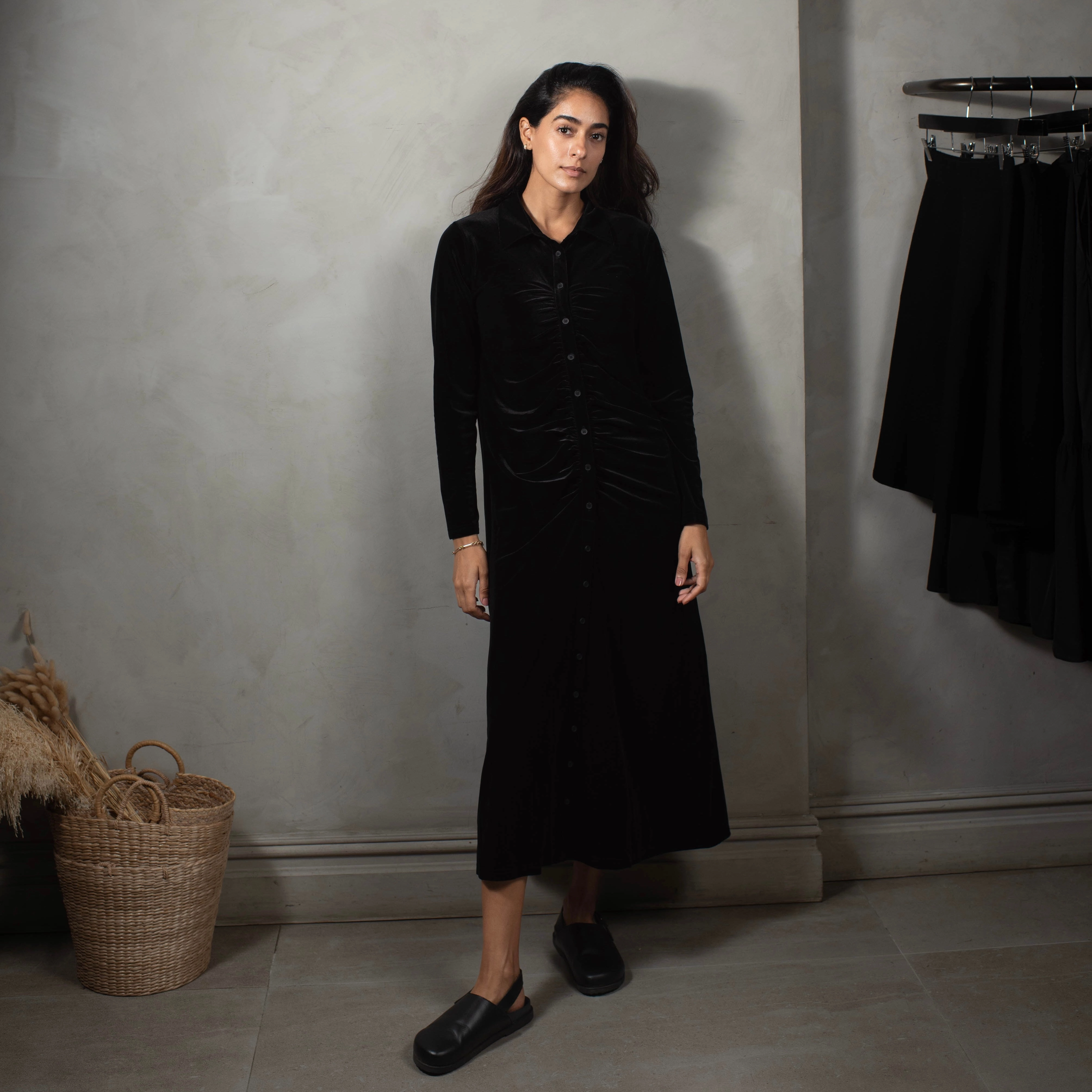 Inner lining Velour Ruched Dress | Black [Final Sale]