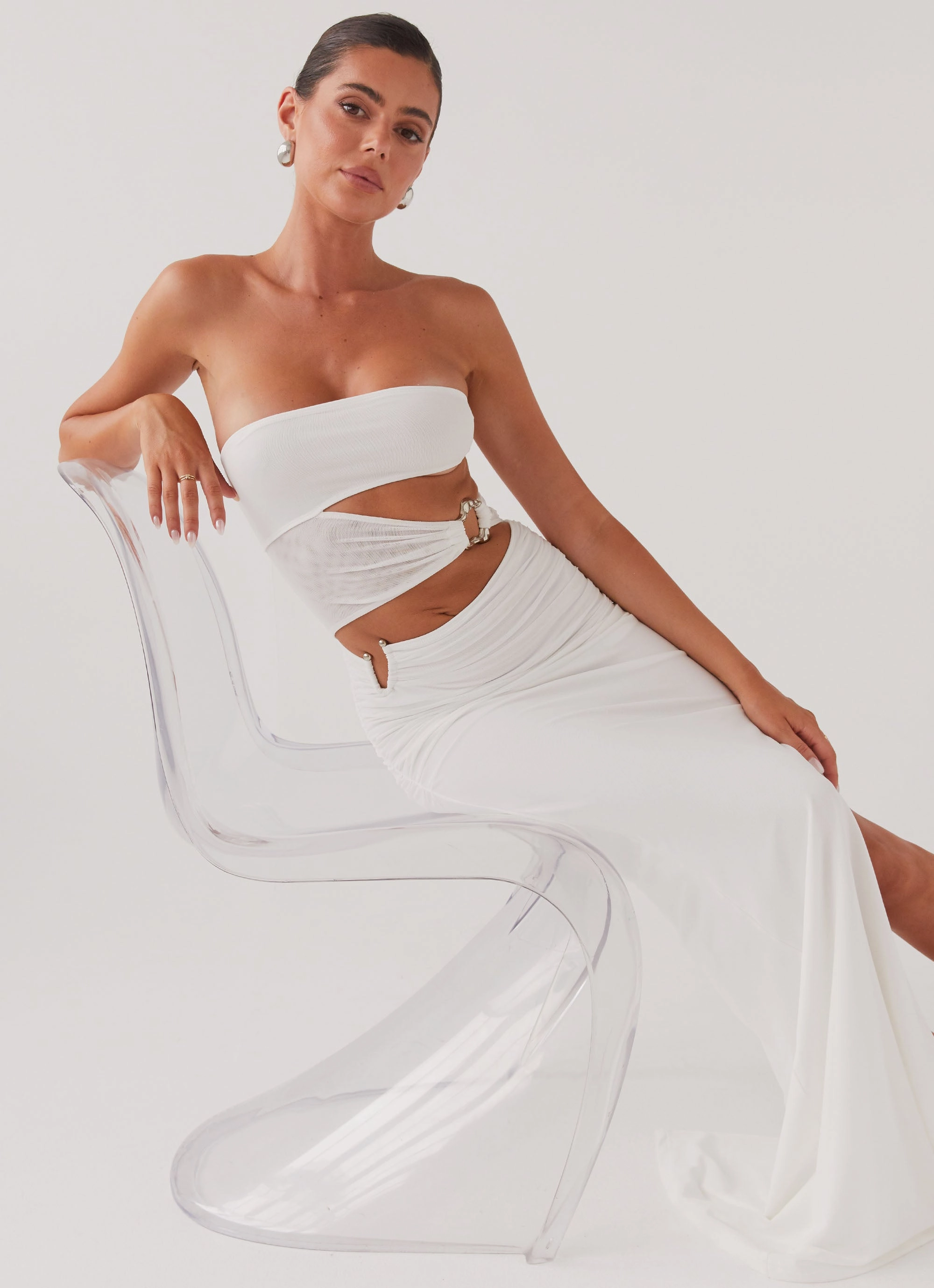 Fitted Shape Perfect Proportion Into Pieces Mesh Maxi Dress - White