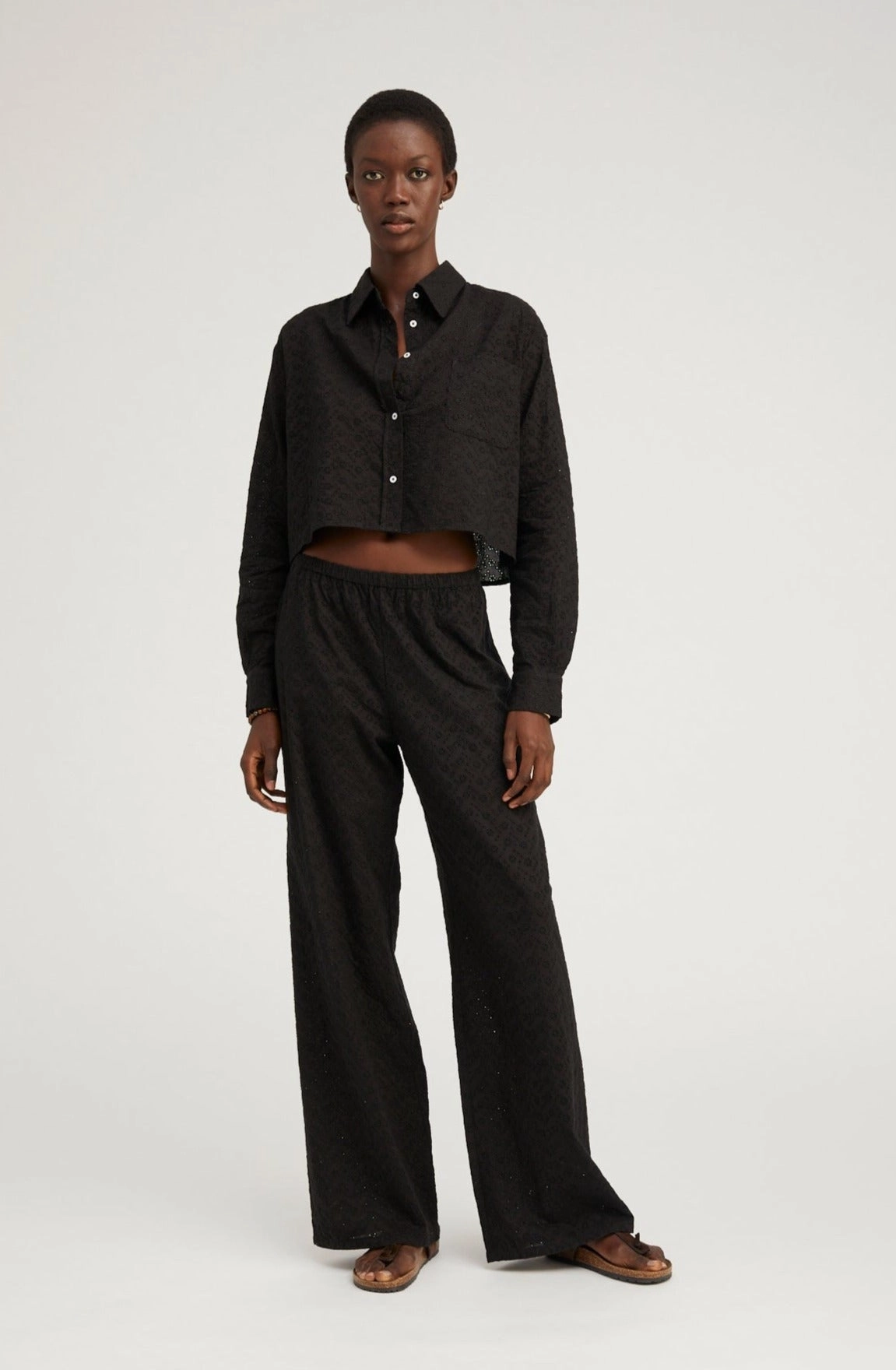 QuickDry Texture Black Eyelet Cropped Button Down