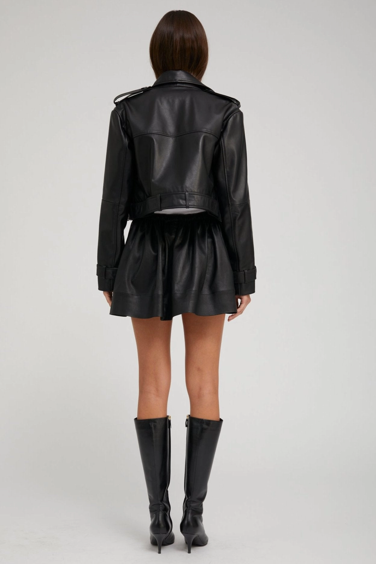 Airy Cloth Many Pockets Black Leather Cropped Trench