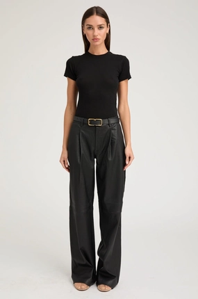Water-resistant Timeless Fit Black Leather Pleated Trousers
