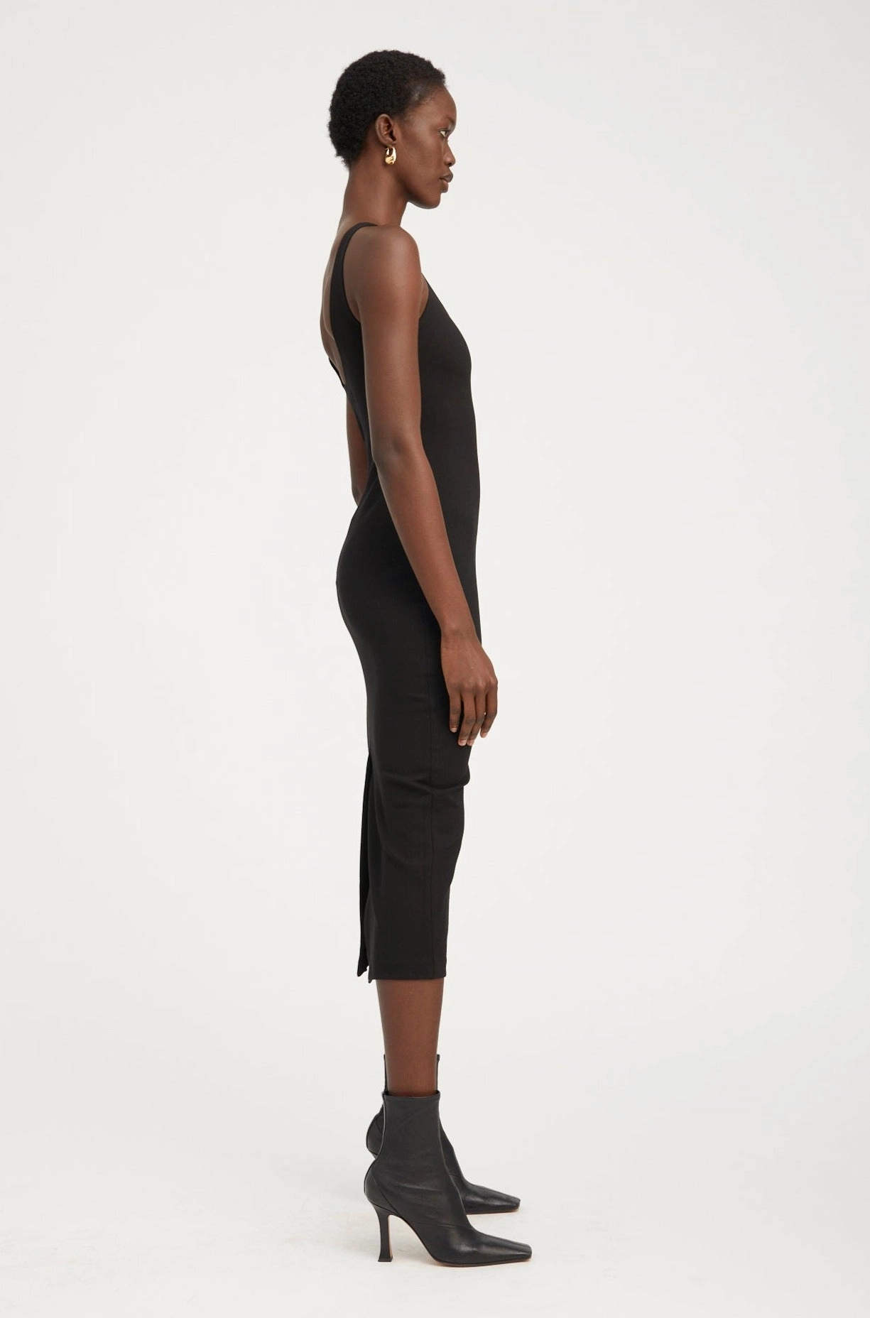 All-Occasion Wear Balanced Lines Black Scoop Neck Dress