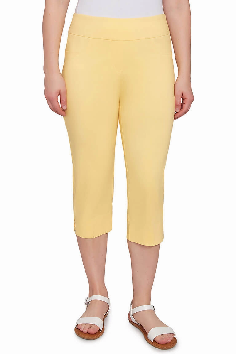 Pull-On Lattice Hem Capri Pant Cozy Waist RuggedDurability