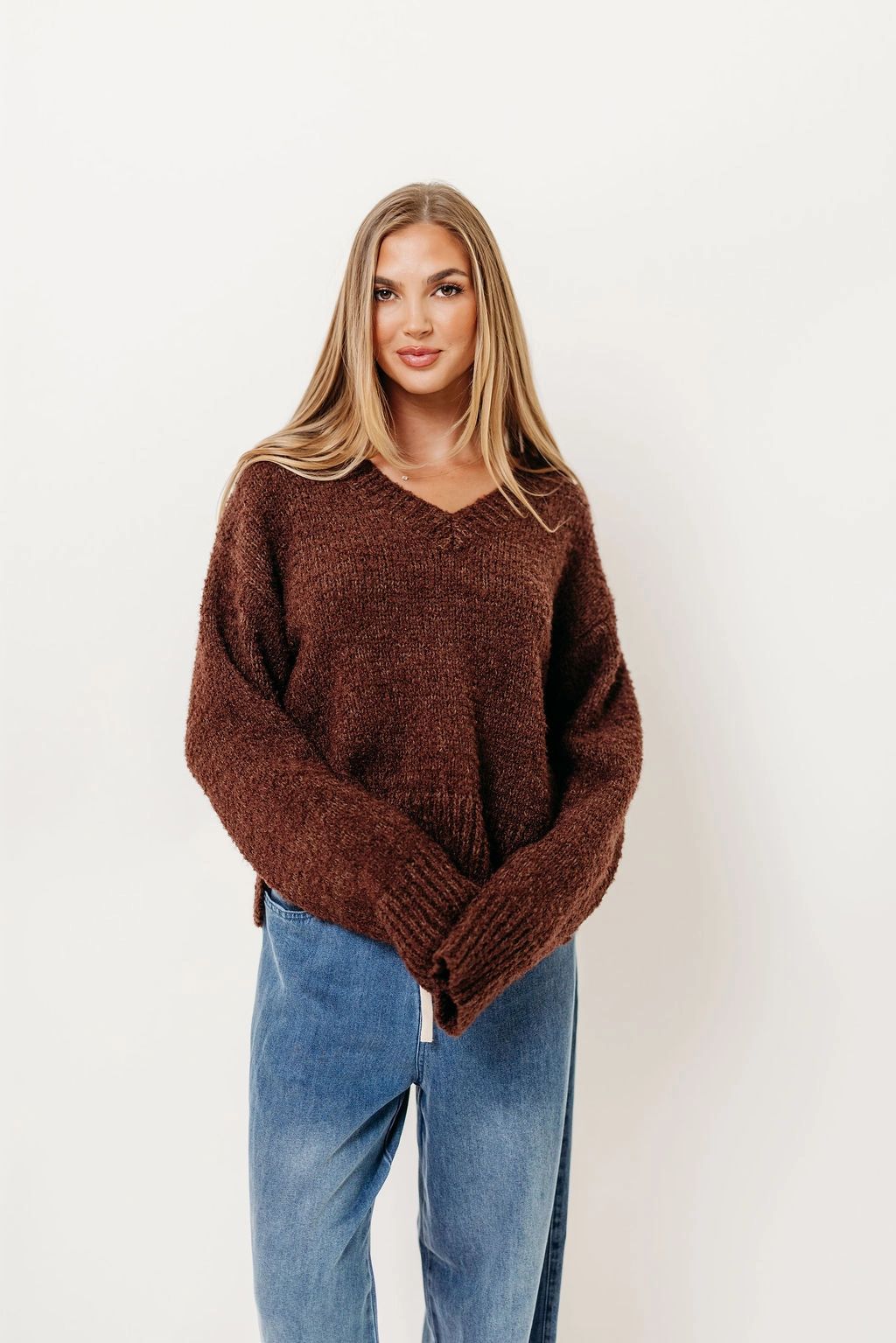 LightweightMaterial StretchKnit Glen Sweater in Brown