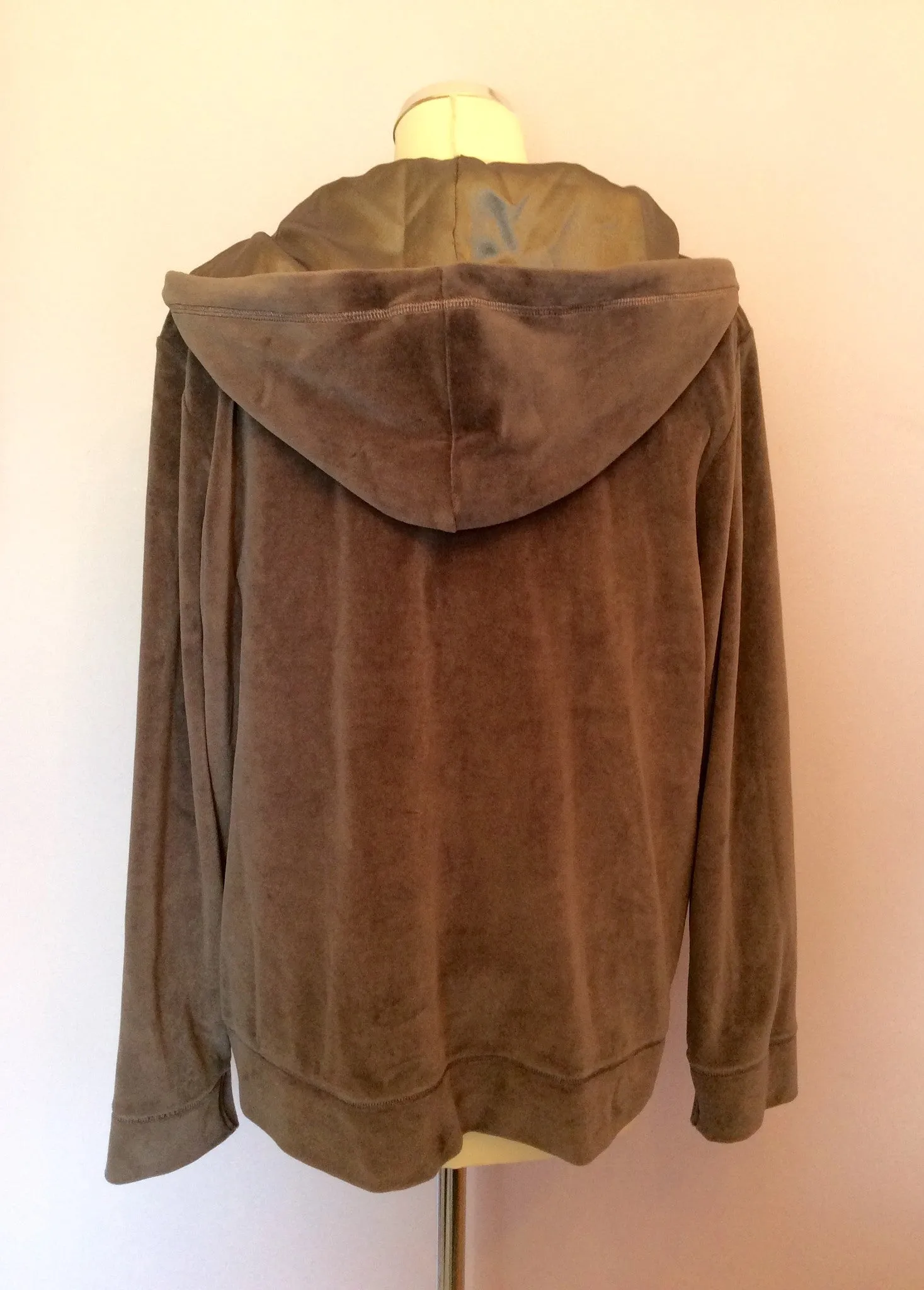 Brand New Active Wear Steel Grey Velour Camisole & Hooded Top Size 22
