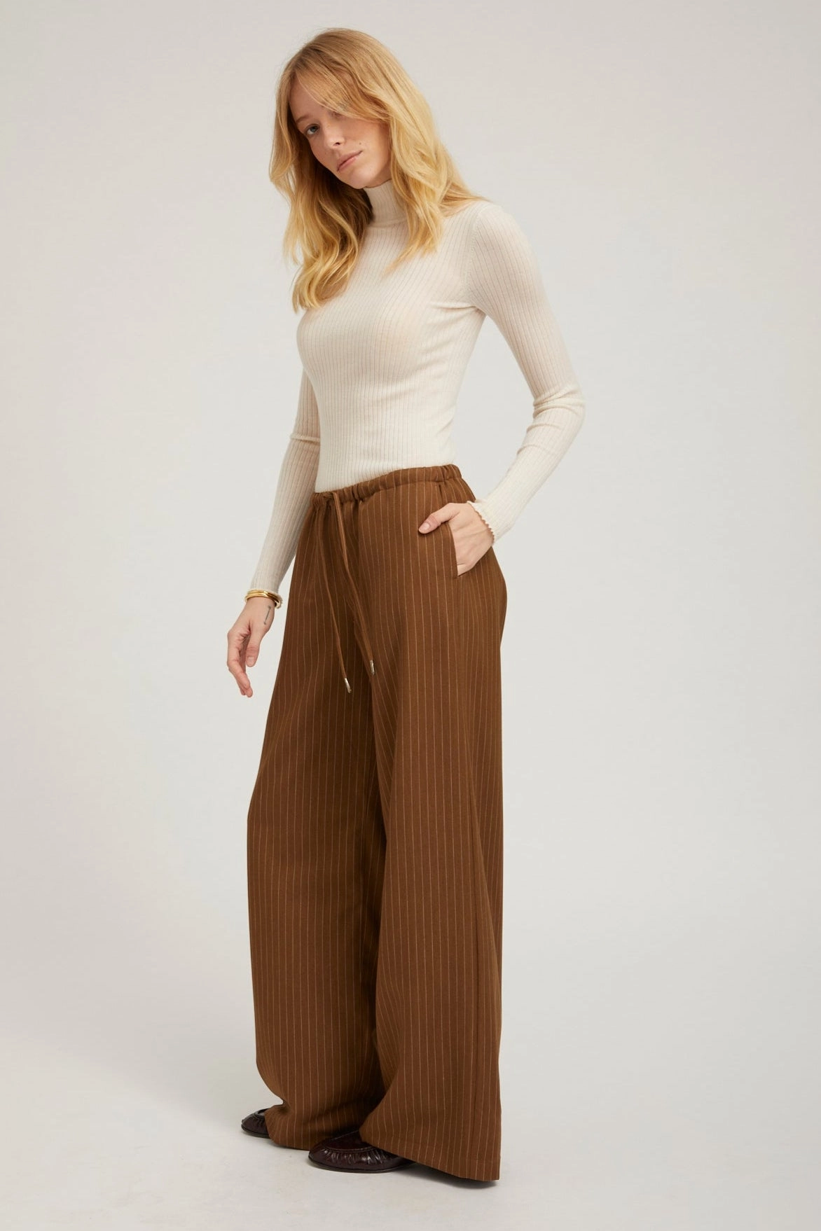 Chilly Weather Comfort No Gap Waist Camel Stripe Drawstring Pants