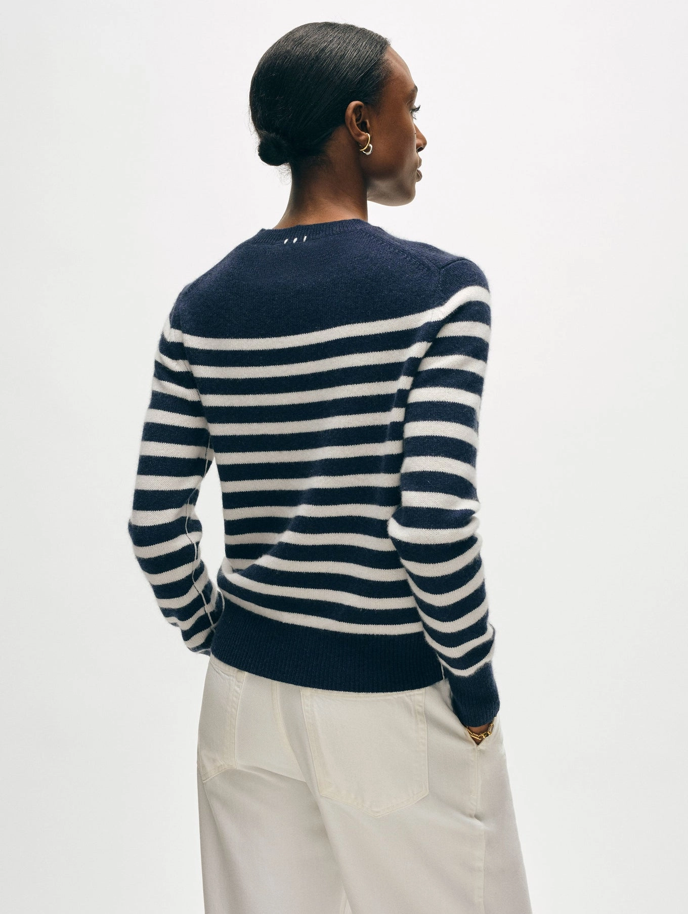 VNeck Style CASHMERE STRIPED CREWNECK
