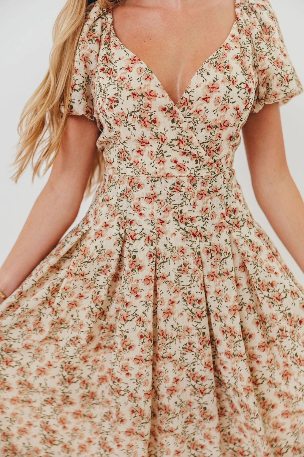 Elegant Look Lace-Edge Milania Midi Dress in Ivory Floral
