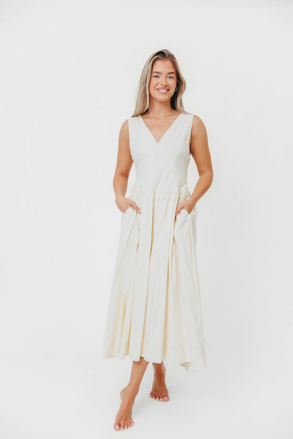 Cece 100% Cotton Bow Detail Woven Maxi Dress in Off-White Chic Ensemble