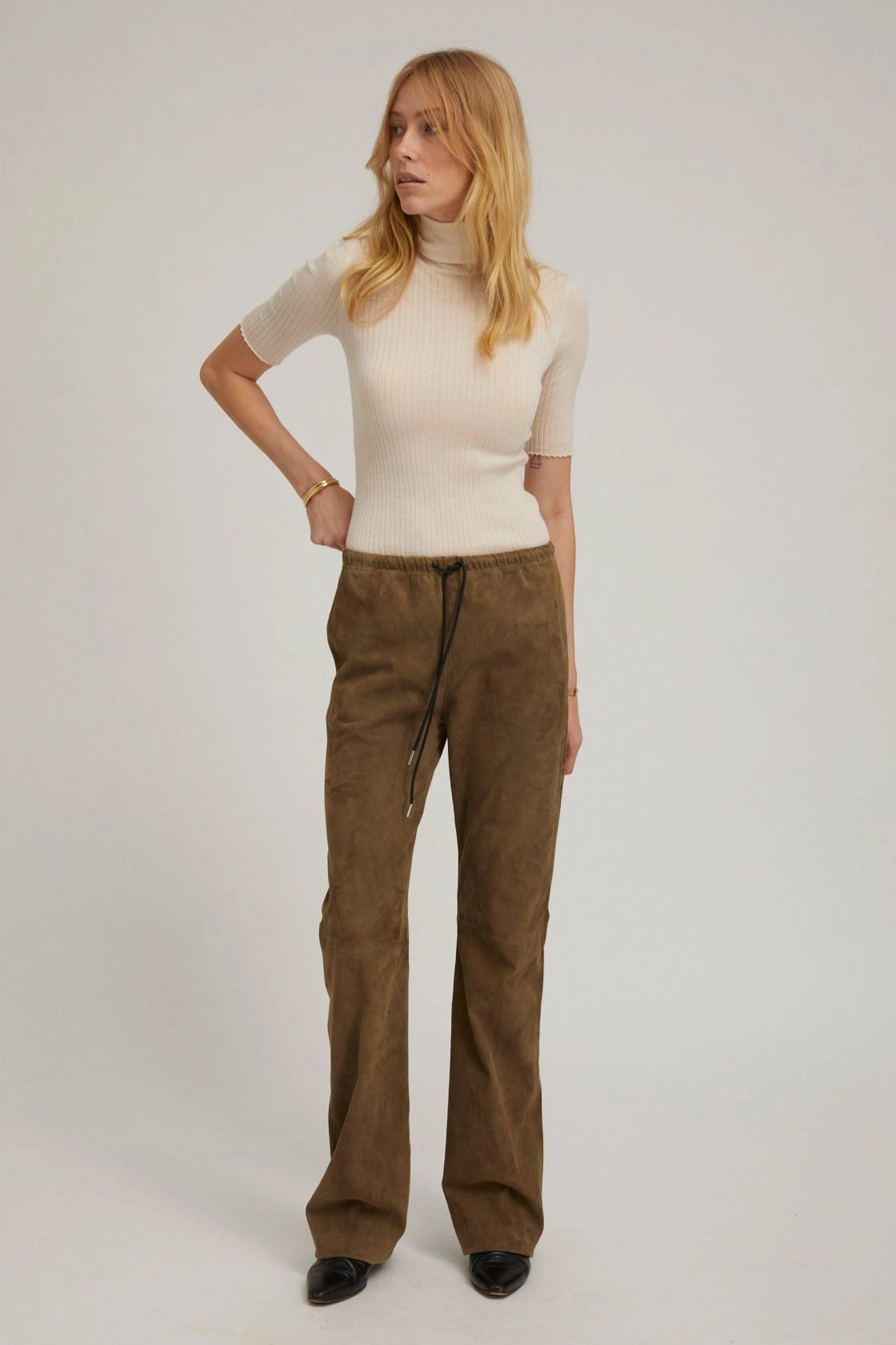 Chalk Cashmere Turtleneck Rolled Hem Finish