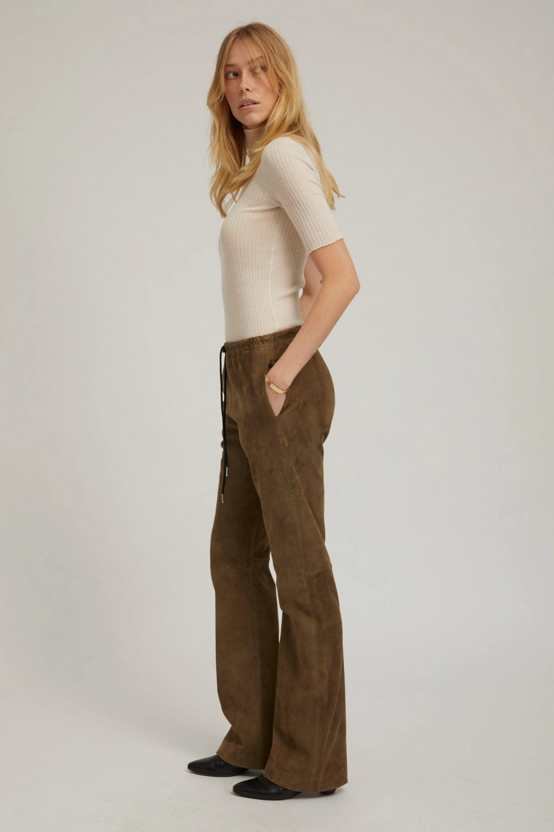 LowMaintenanceFabric AntiPilling Surface Chalk Cashmere Turtleneck
