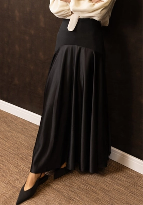 High End Quality All Day Fit Cherie Skirt | Black