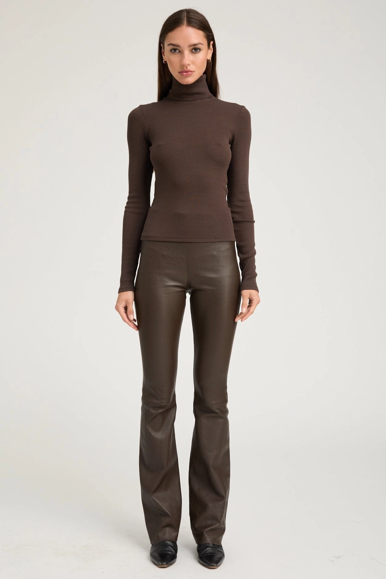 Chocolate Rib Long Sleeve Turtleneck Elegant Cut