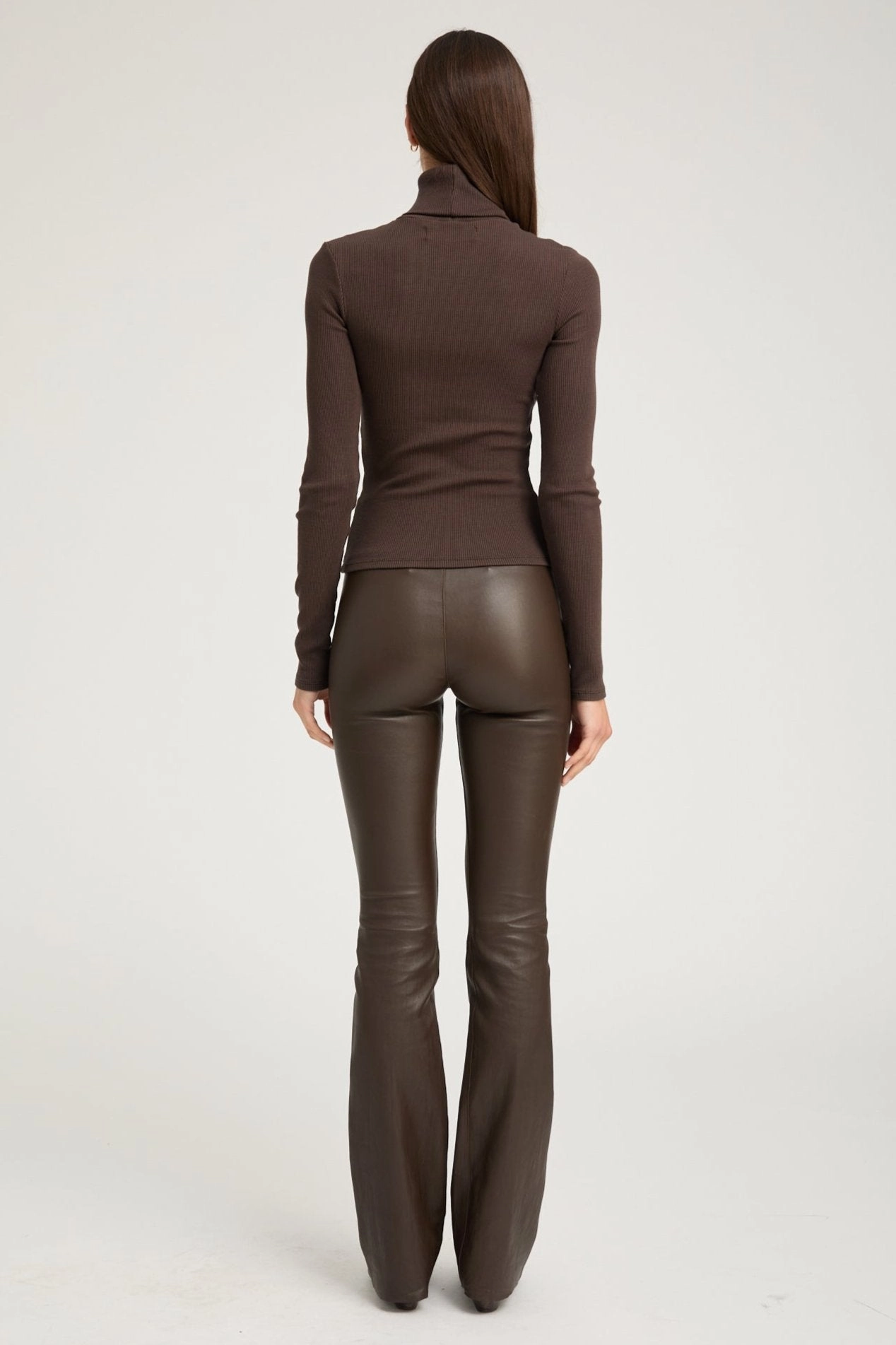 NonRestrictiveCollar WideNeckline Chocolate Rib Long Sleeve Turtleneck