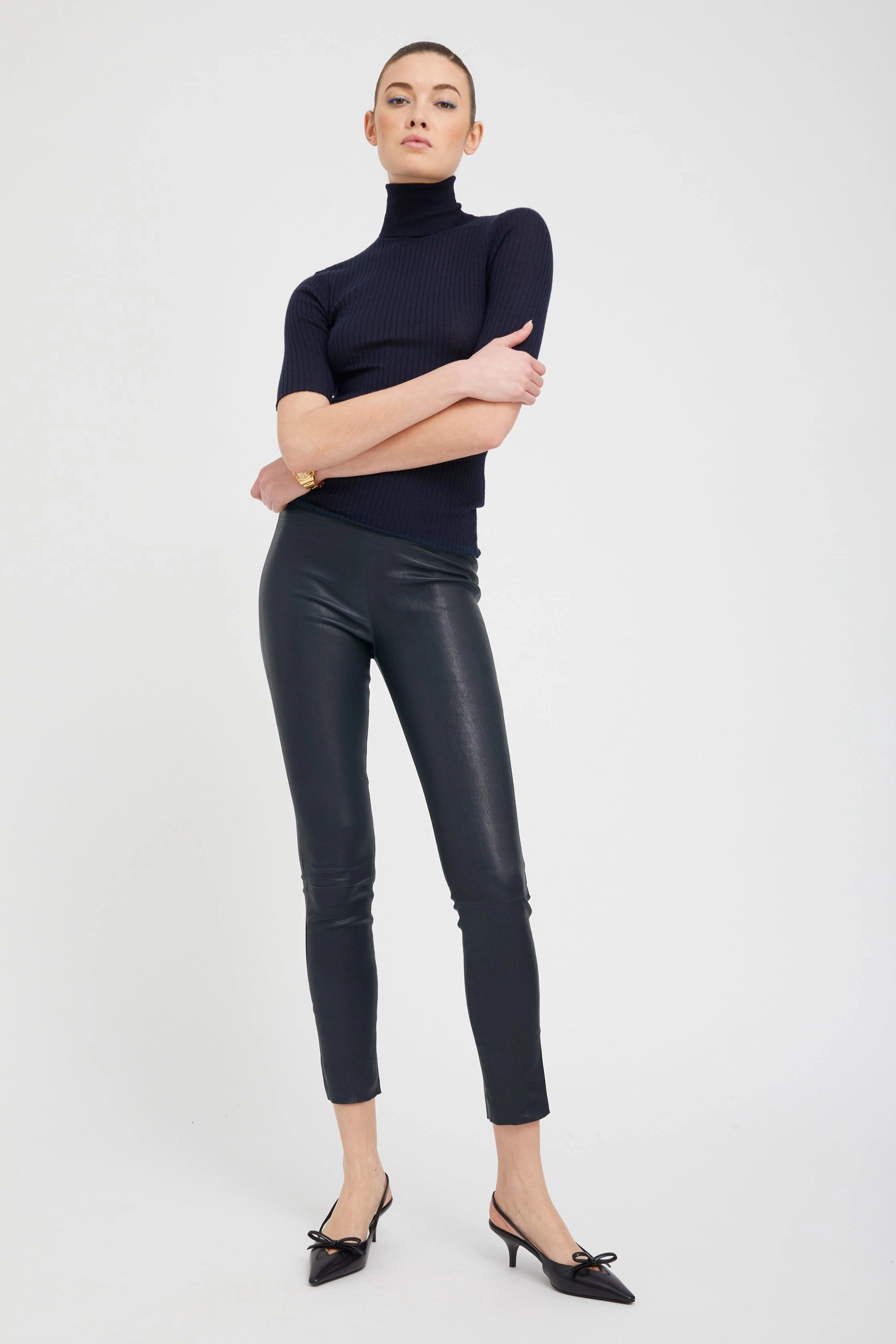 Cozy Stretch Fit Neutral Mood Midnight Leather Ankle