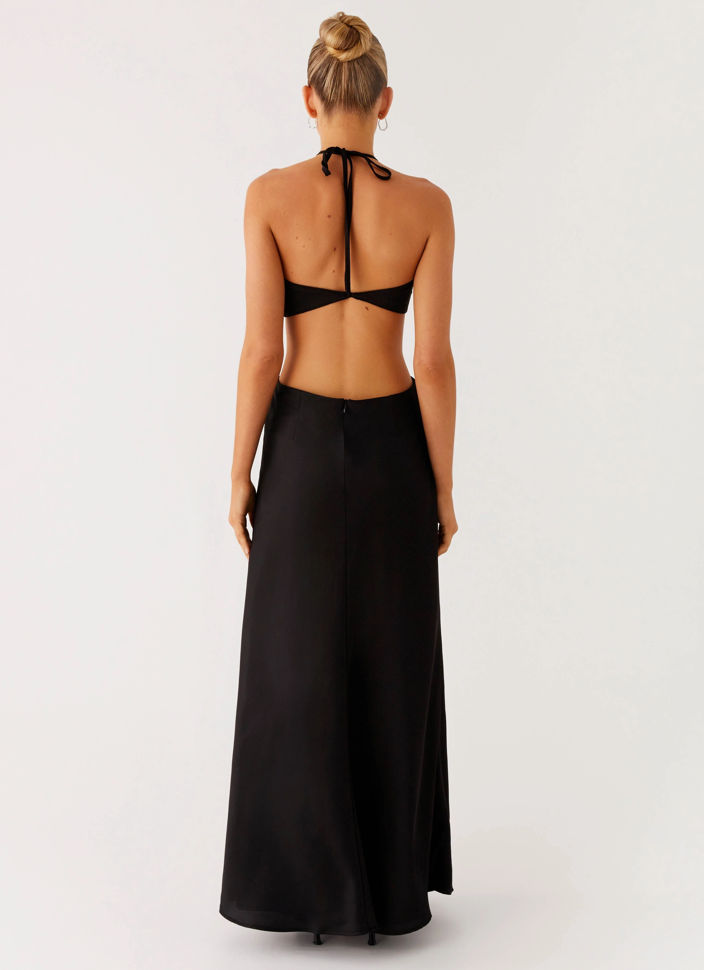 Sweetheart Cut Out Maxi Dress - Black Chic Statement