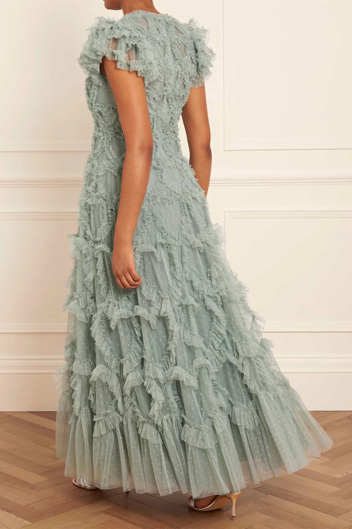 Evening-Wear Smooth Surface Amorette V-Neck Gown