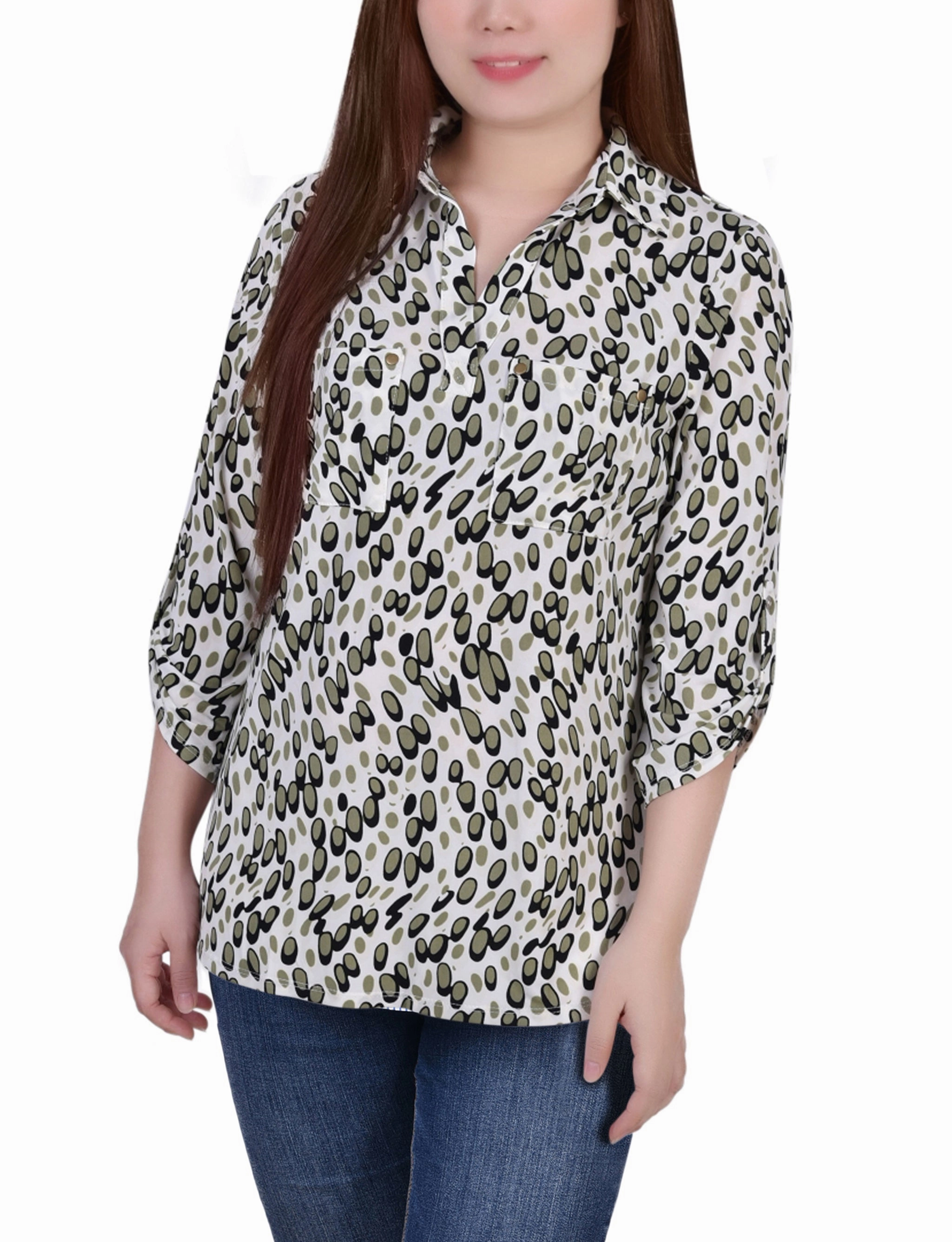 Durable Double Stitching 3/4 Roll Tab Sleeve Studded Y Neck Top