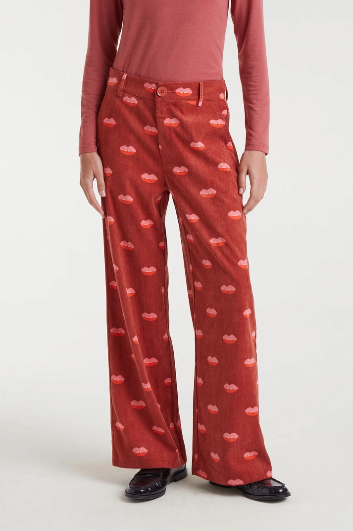 HighDensityWeave Work Ready Corduroy Pants in Lips Print