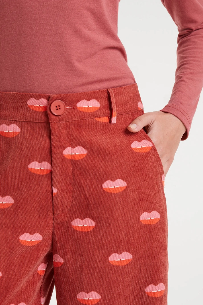 Moisture Lock Technology Corduroy Pants in Lips Print