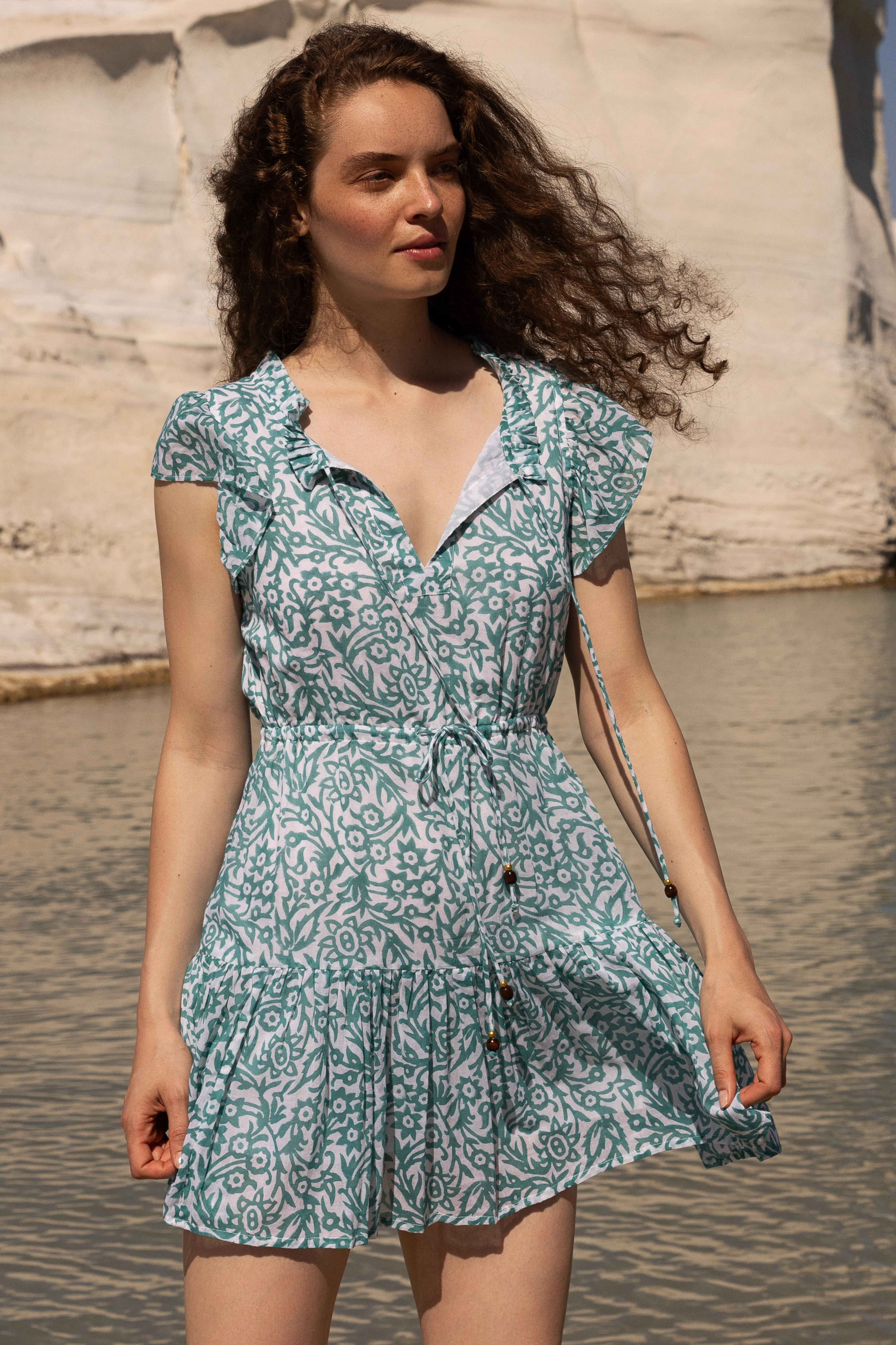 Minimal Harmony Sleek Volume Cinched Flirty Short Cypress Jade