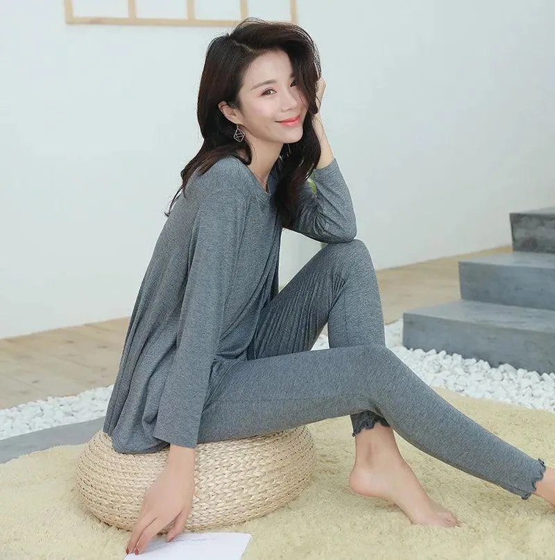 Cozy Women's Modal Pajama Set with Long Sleeve Top and Pants for Relaxation and Sleep