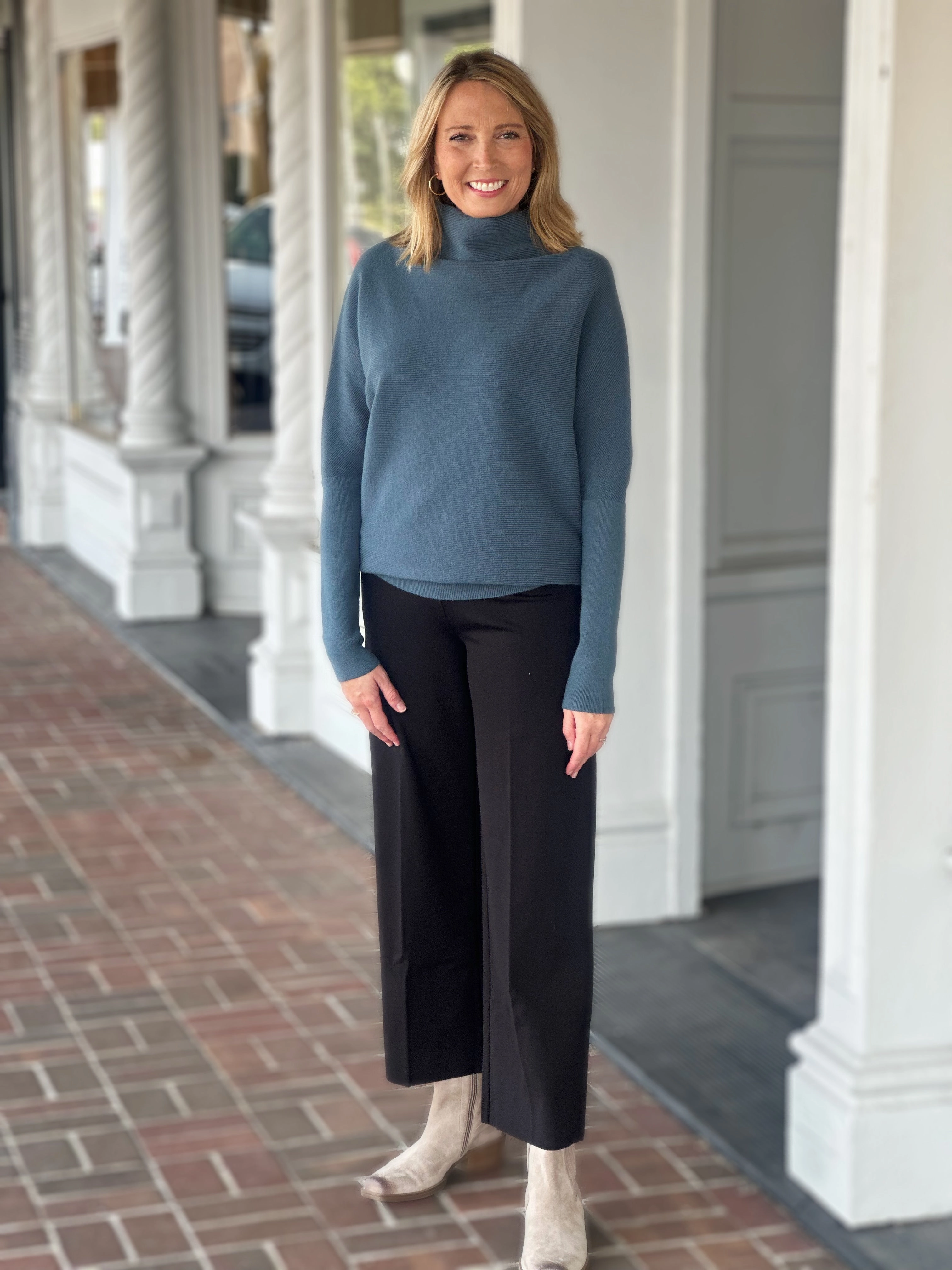 TemperatureRegulatingLining Unlined Design Cozy Knit Turtleneck Pullover Sweater in Lagoon