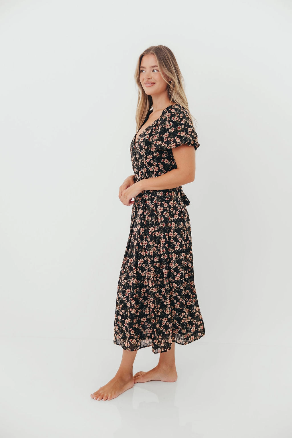 Polished Edge Relaxed-fit maxi dress Milania Midi Dress in Black Floral