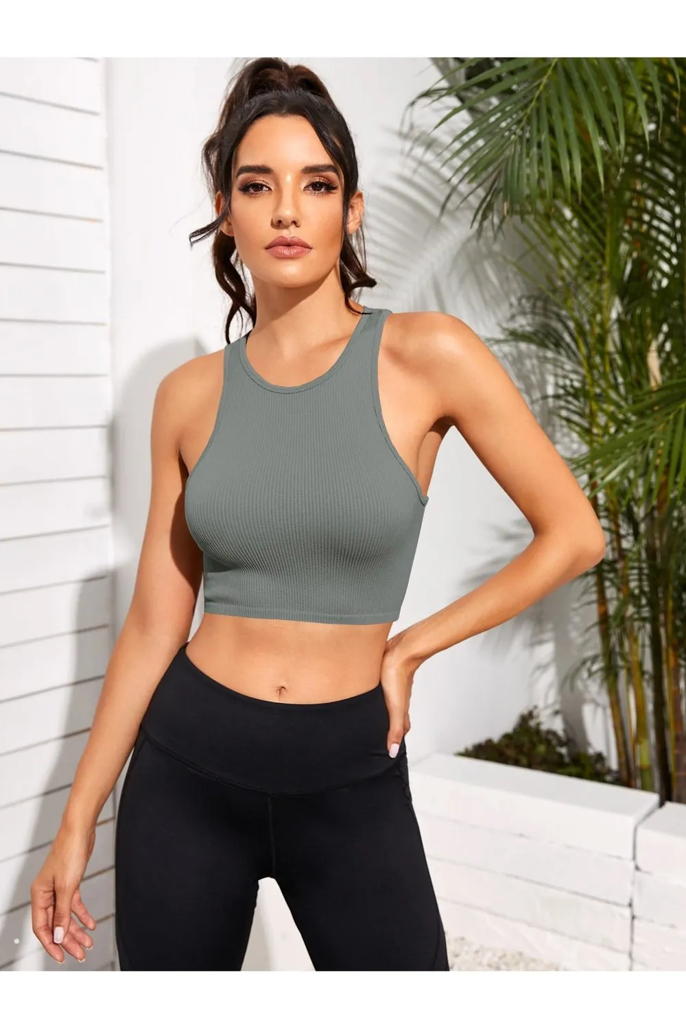 Cropped Round Neck Sports Tank Top
