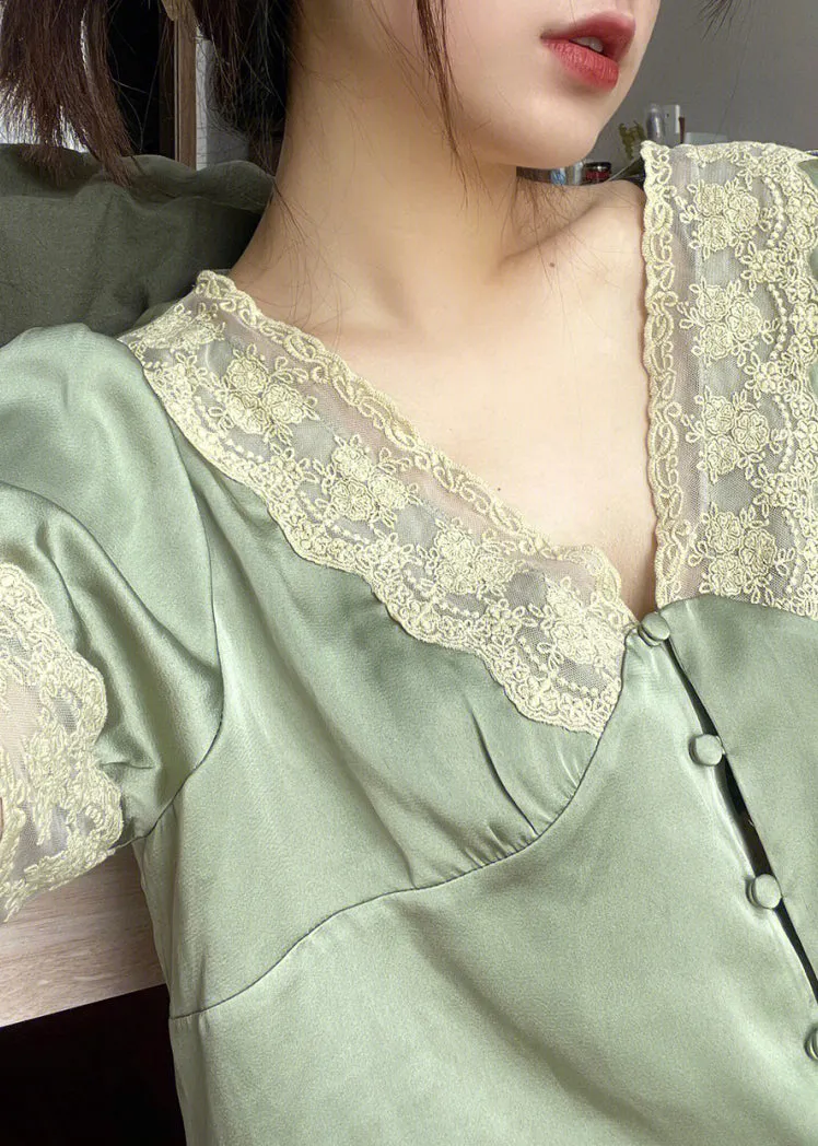 Cute Green V Neck Lace Patchwork Ice Silk Pajamas Two Piece Set Summer TO1049