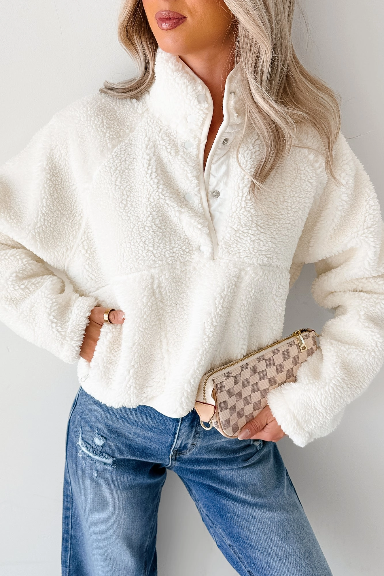 Sleeveless Tee Daydream Hours Sherpa Half-Snap Sweater (White)